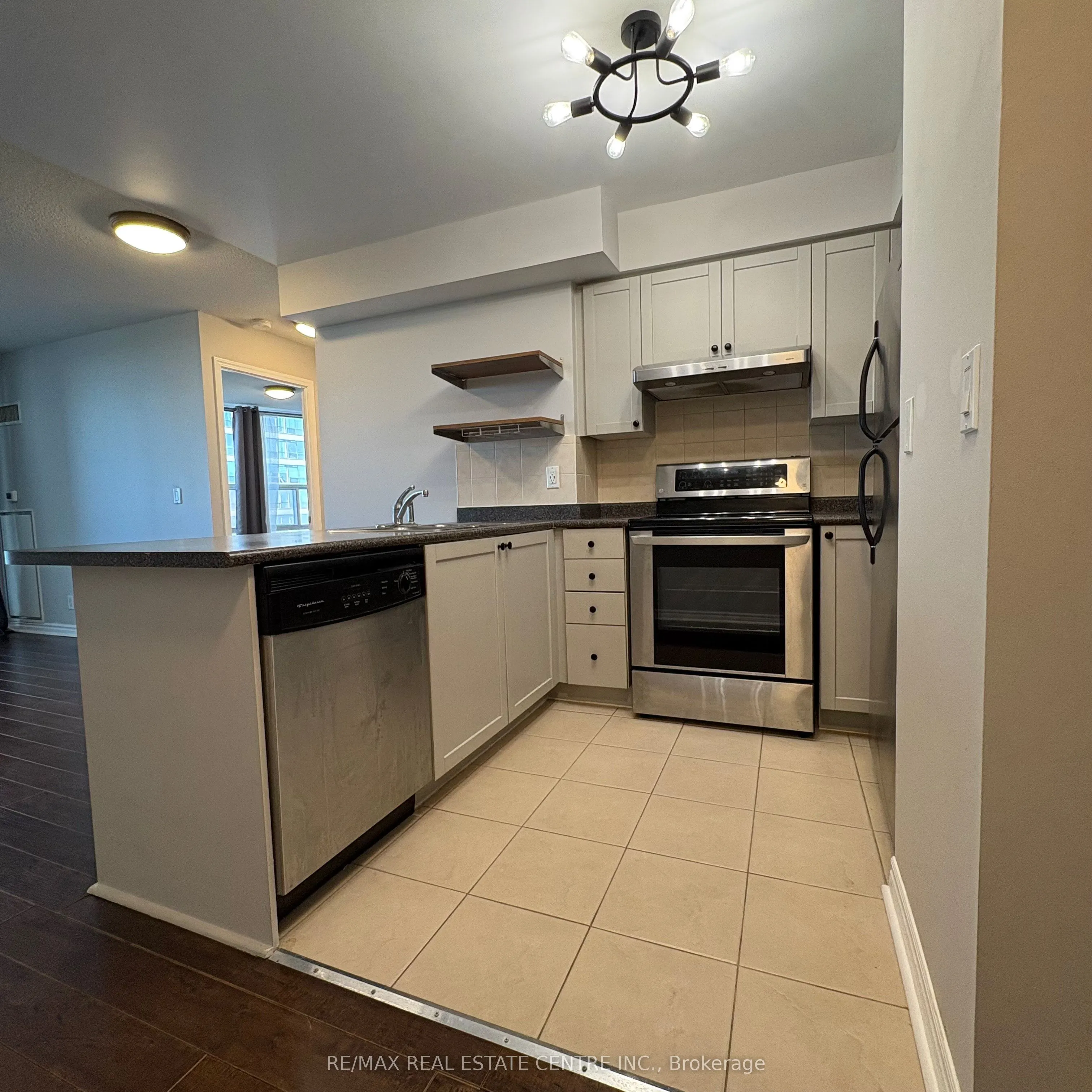 33 Elm Drive, #1605