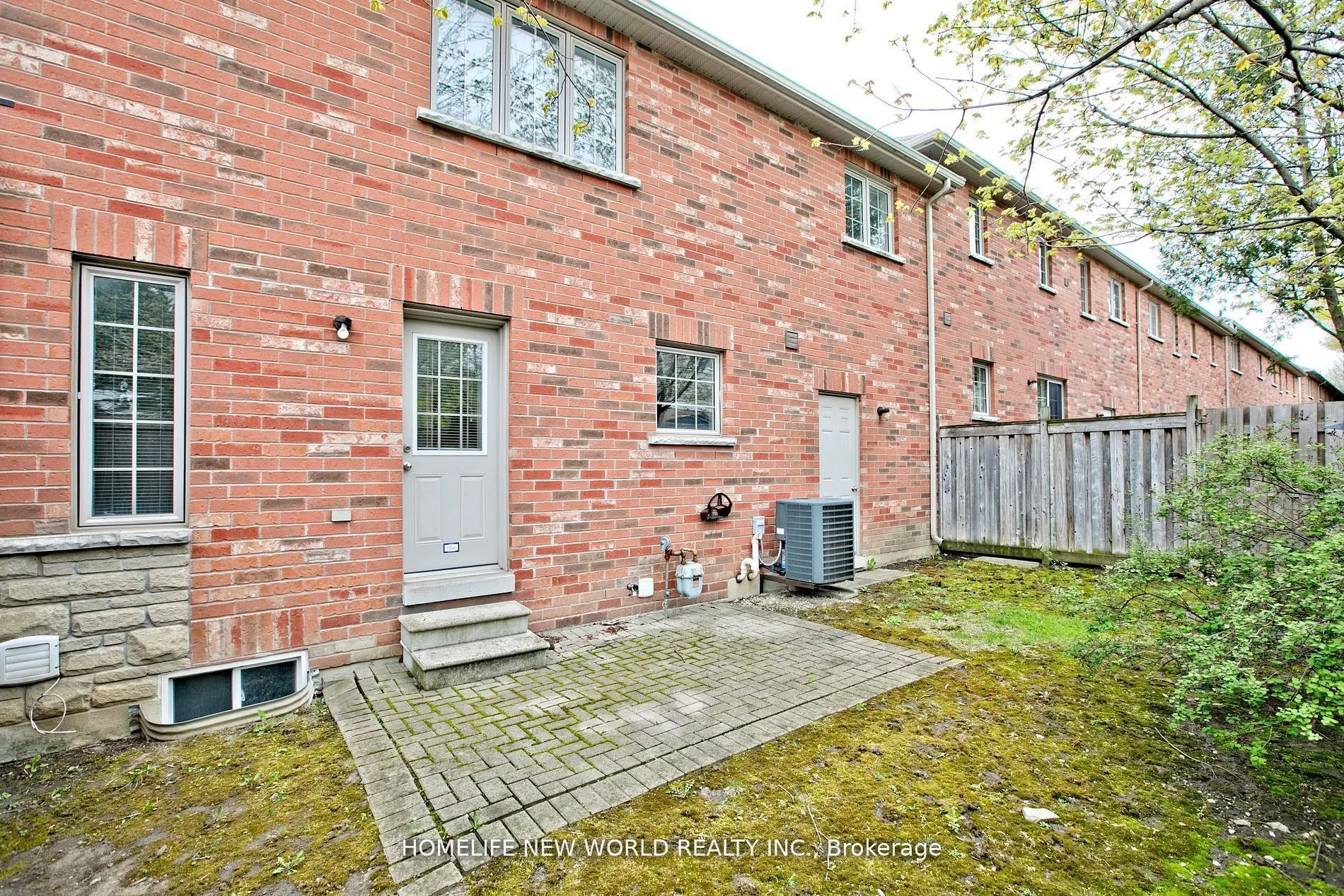 3040 Fifth Line W, #1