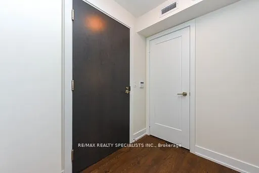5 Mabelle Avenue, #2535