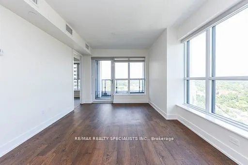 5 Mabelle Avenue, #2535