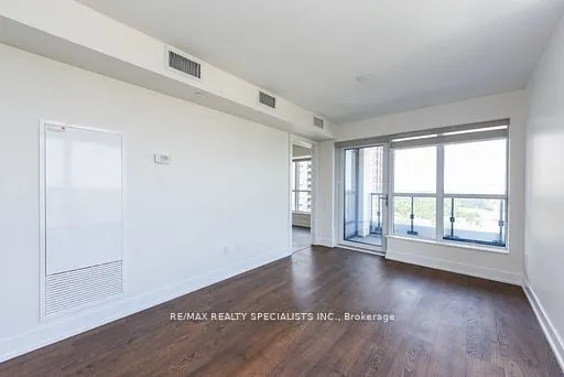 5 Mabelle Avenue, #2535