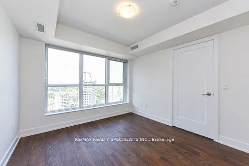 5 Mabelle Avenue, #2535