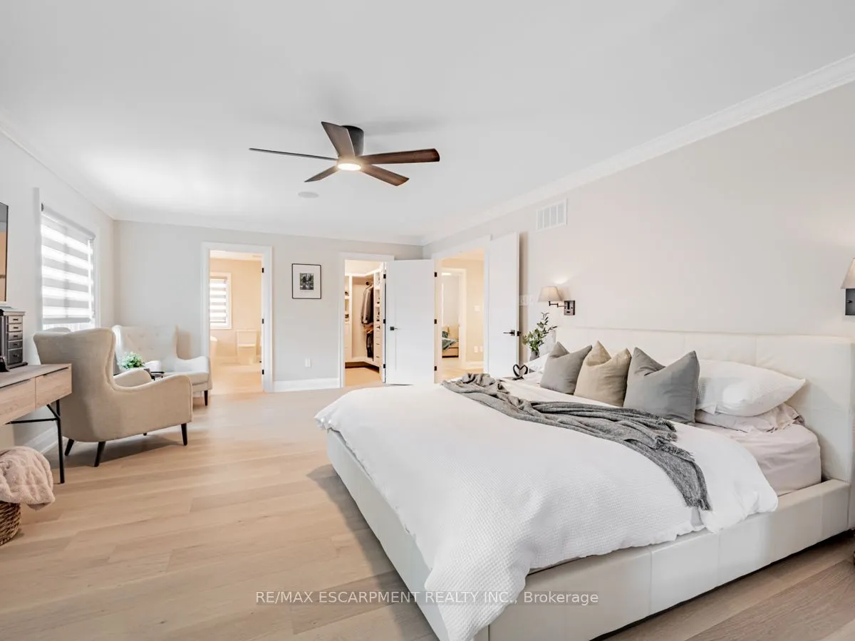 3390 Fox Run Circle