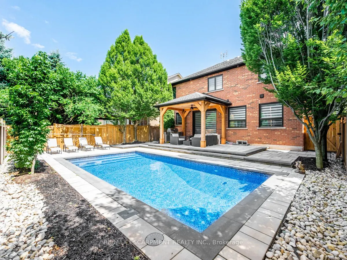 3390 Fox Run Circle