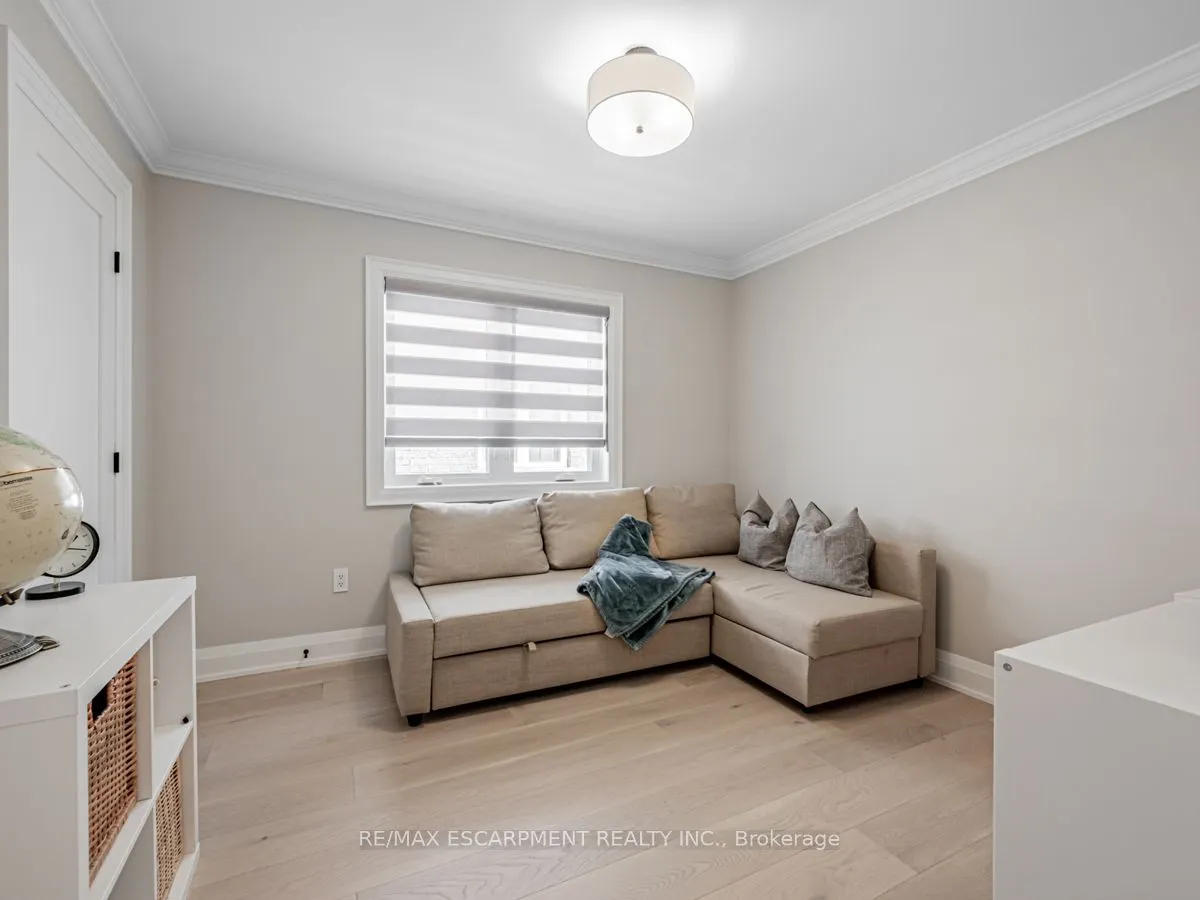 3390 Fox Run Circle