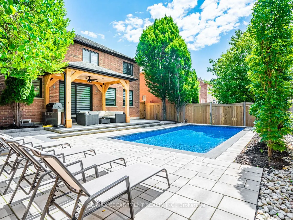 3390 Fox Run Circle
