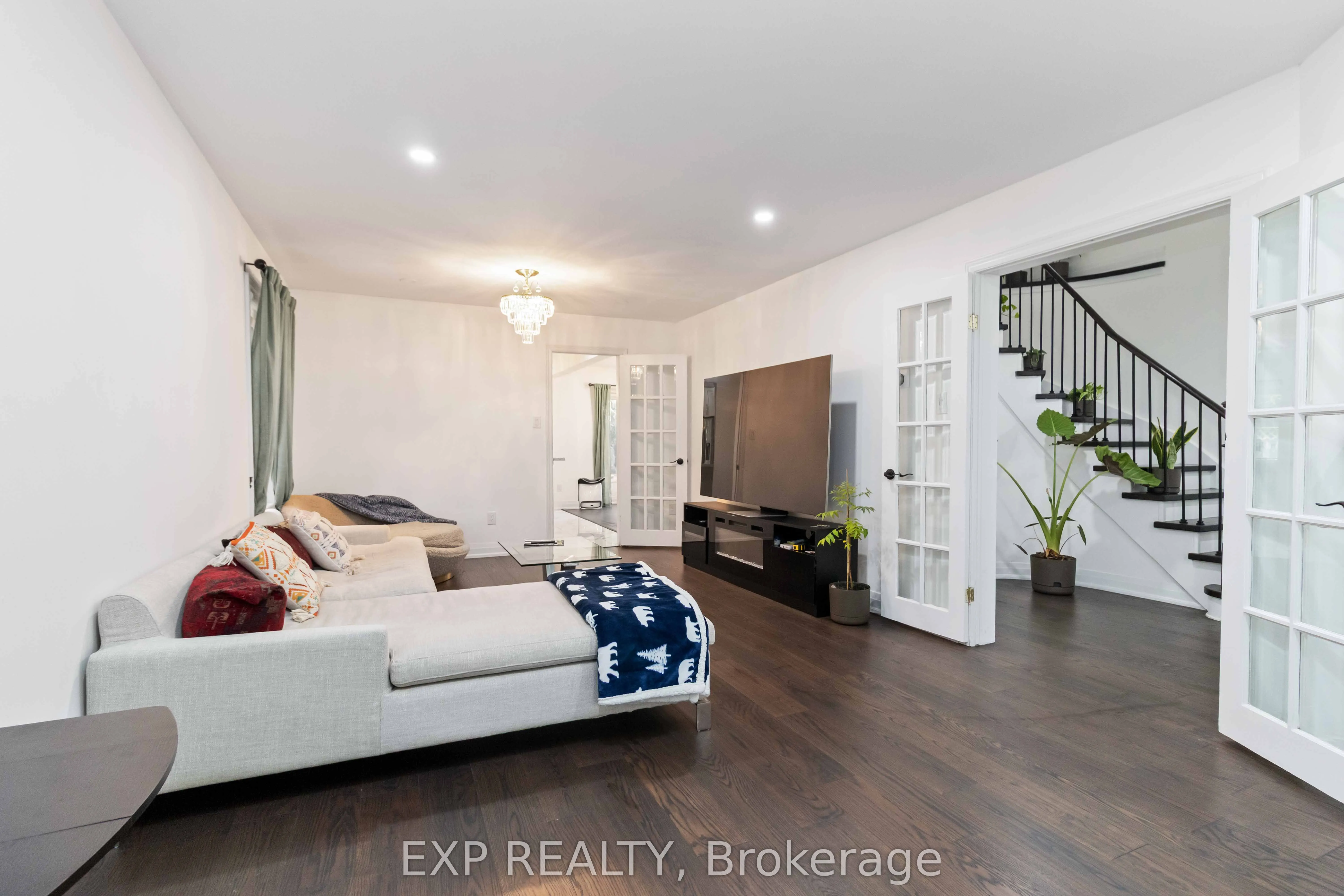 27 Cheviot Crescent