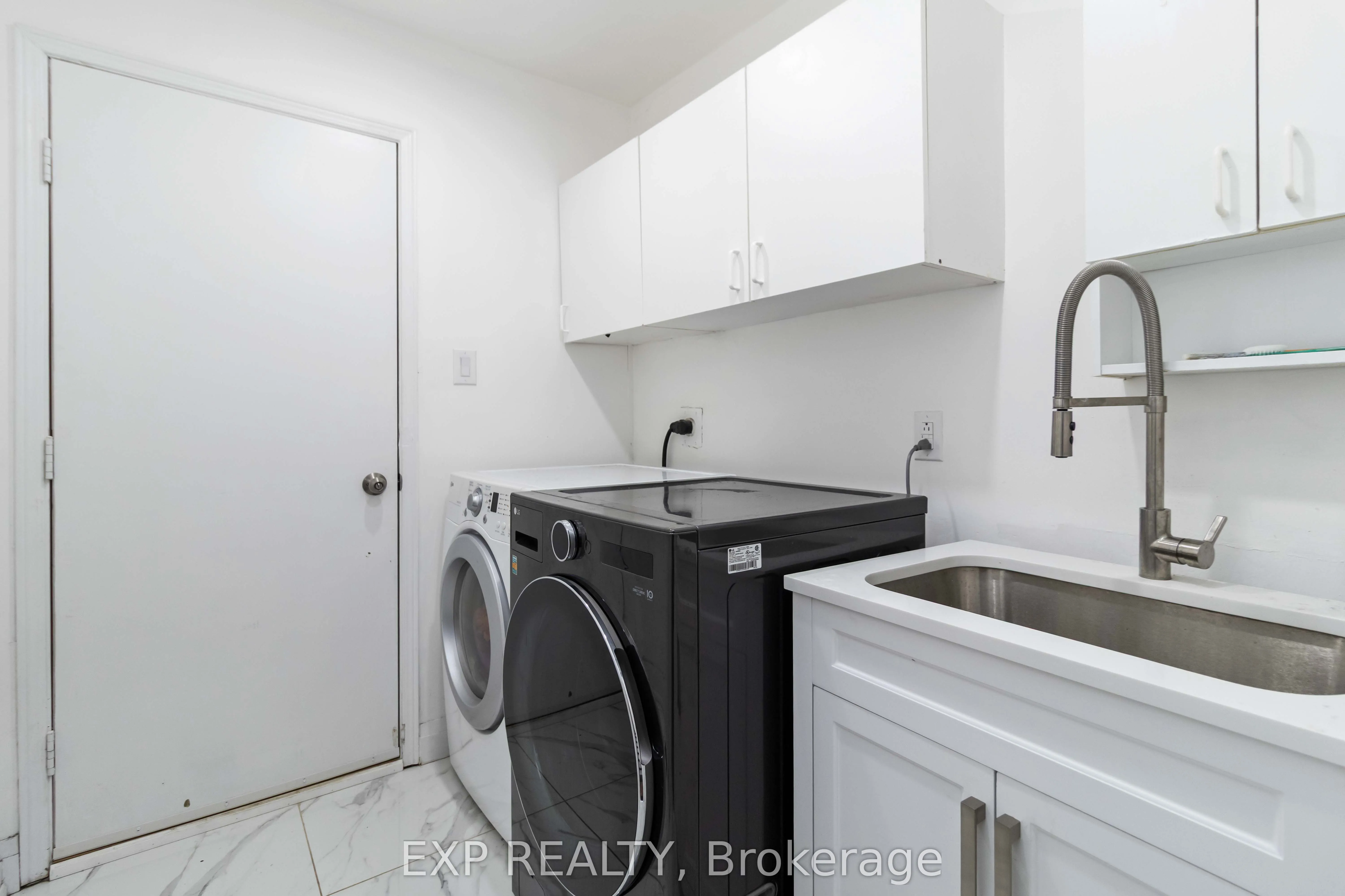 27 Cheviot Crescent