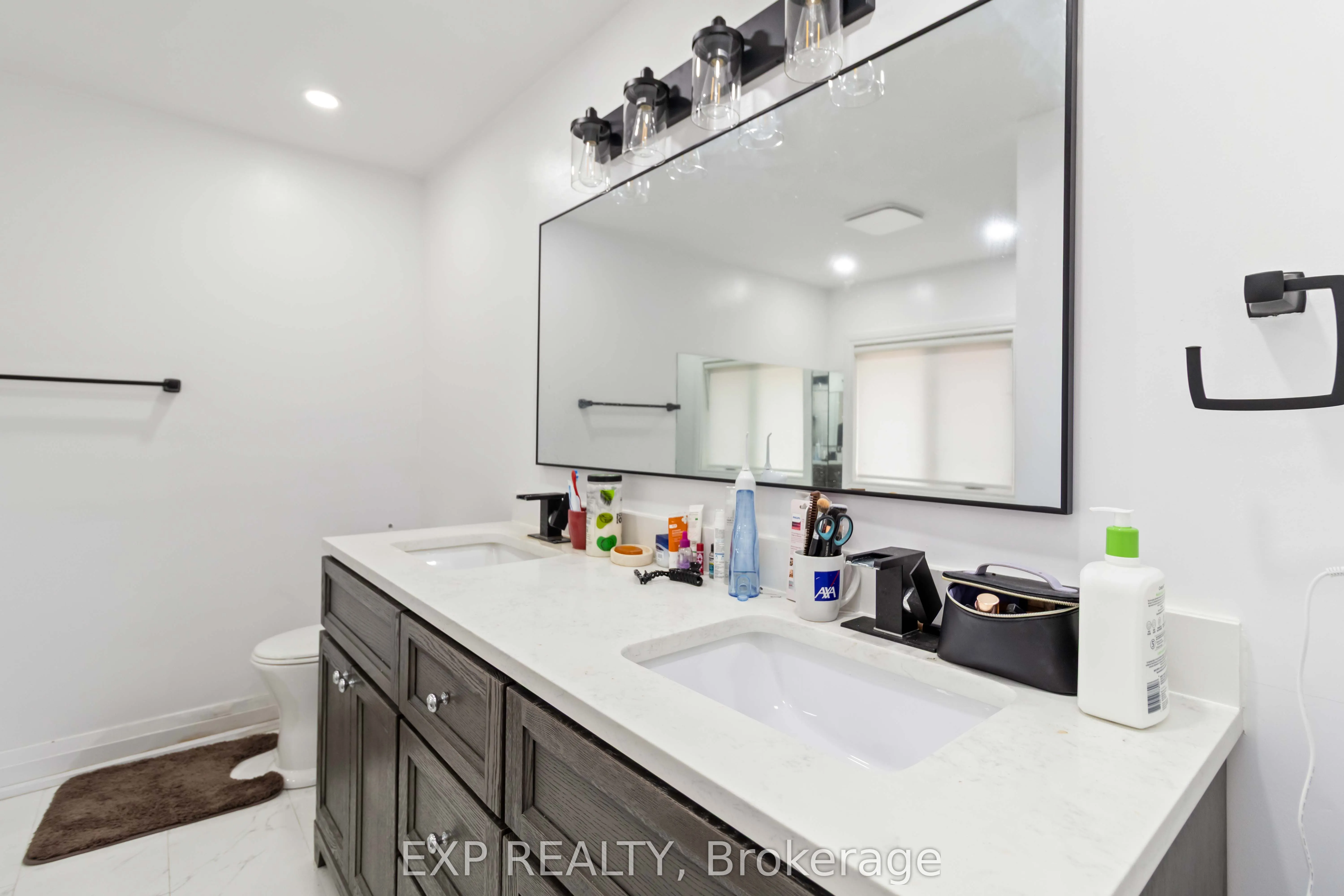 27 Cheviot Crescent