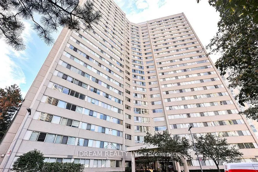 3700 Kaneff Crescent N, #202