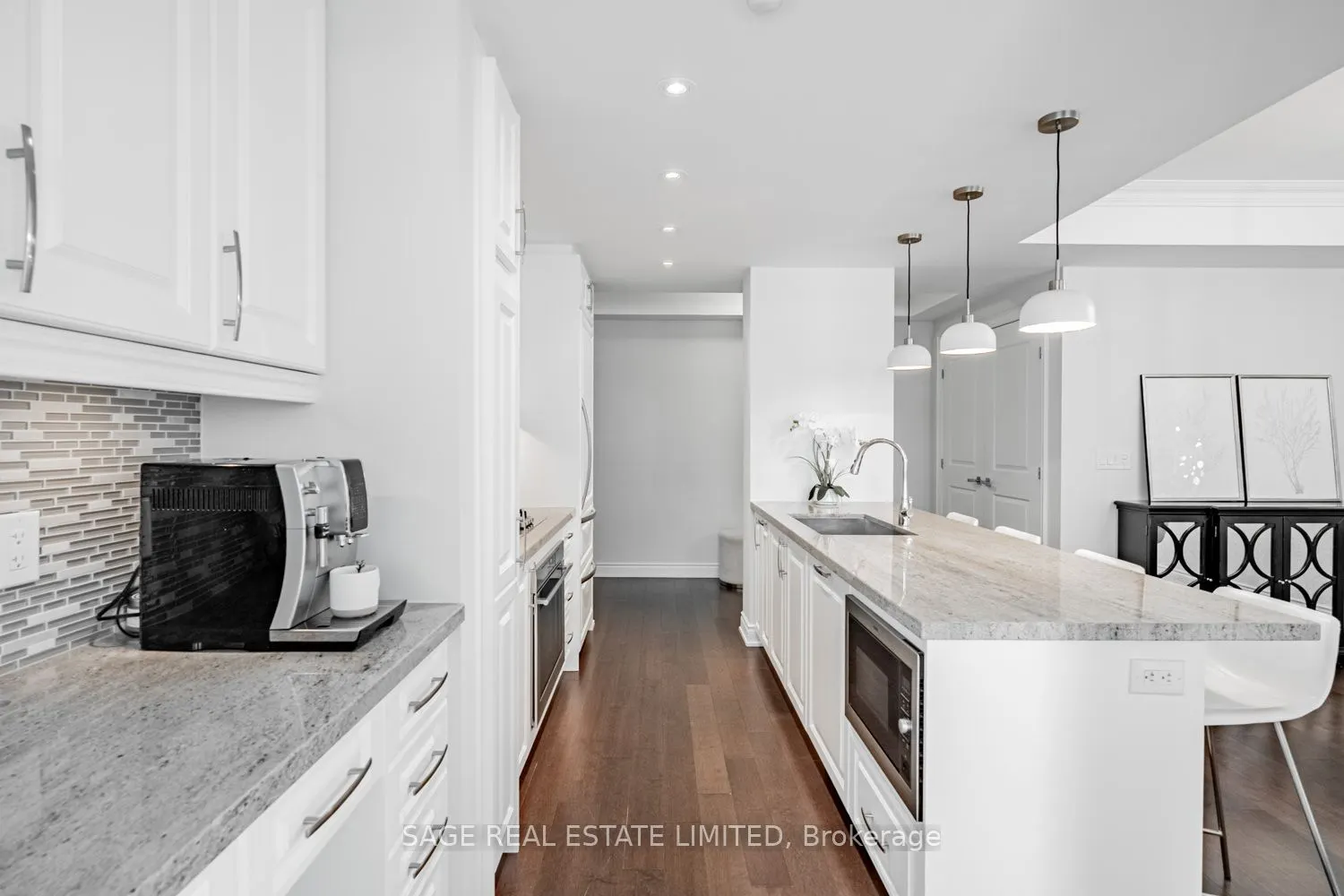 3500 Lakeshore Road W, #413