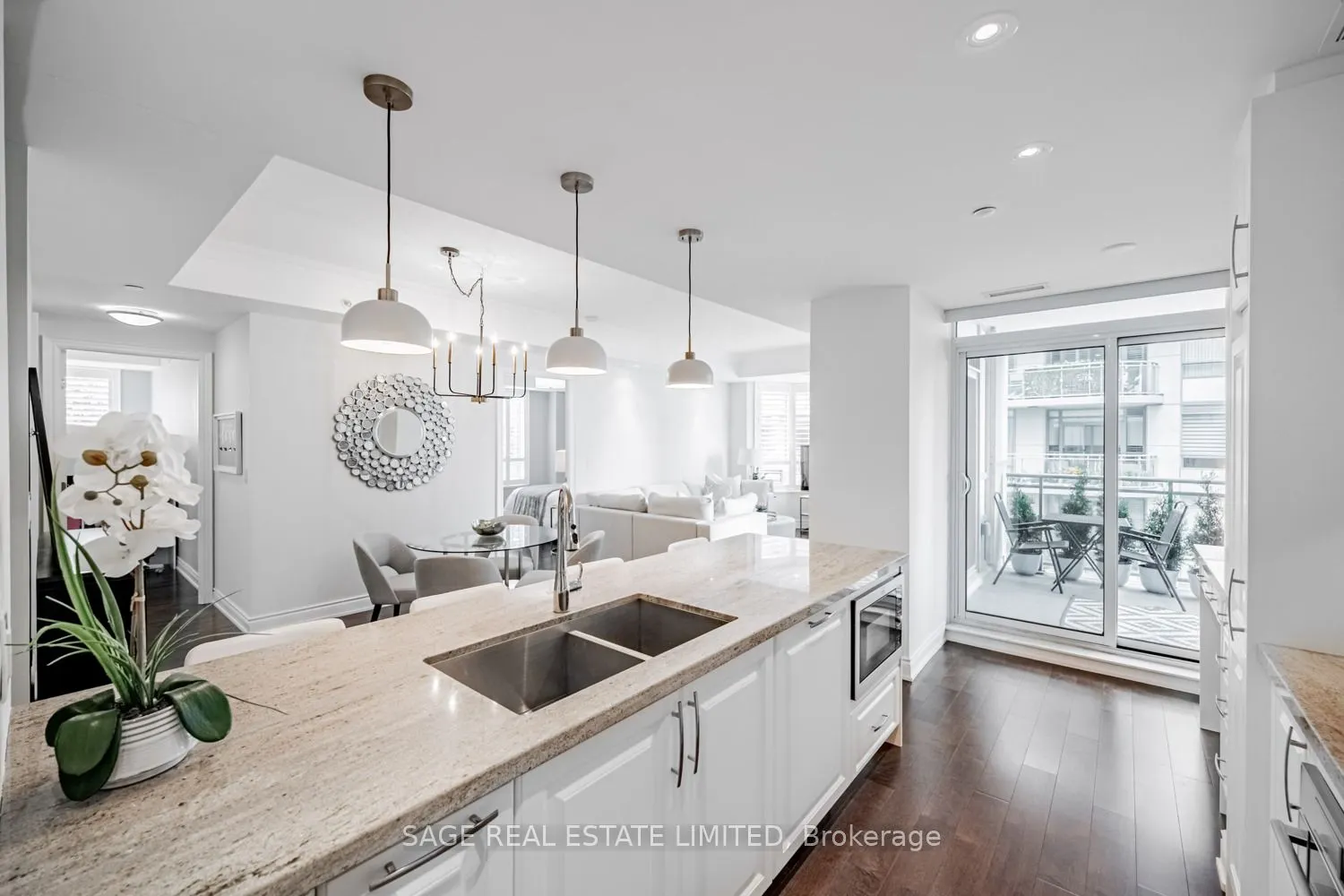 3500 Lakeshore Road W, #413