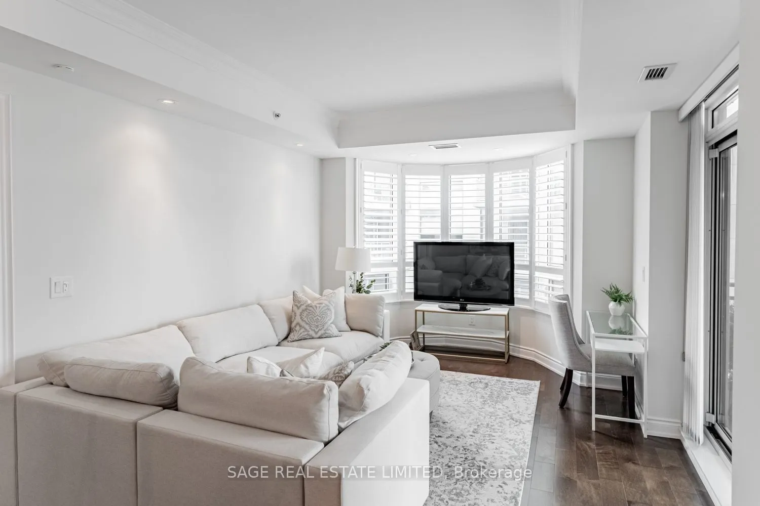 3500 Lakeshore Road W, #413