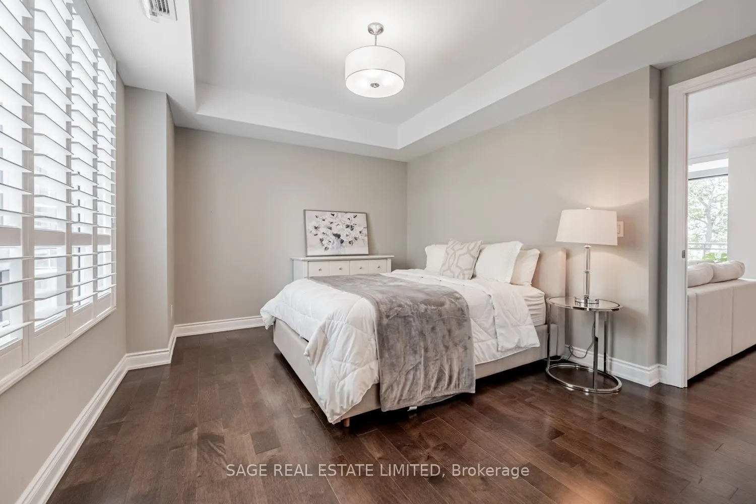 3500 Lakeshore Road W, #413