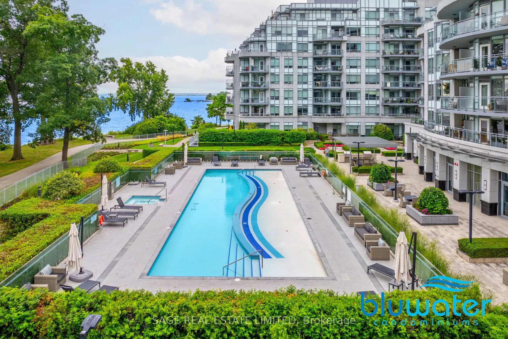 3500 Lakeshore Road W, #413