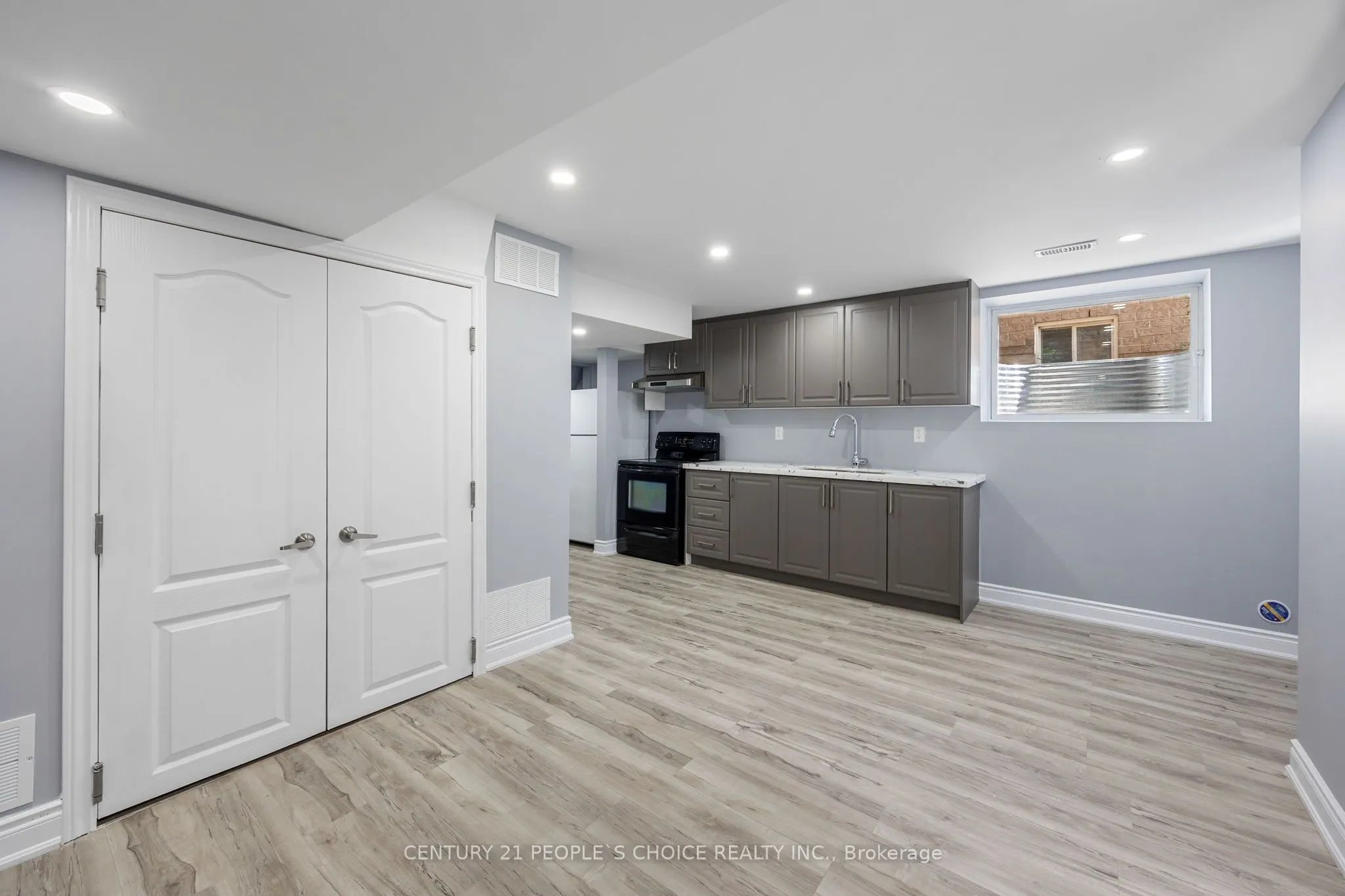 32 Frenchpark Circle NW