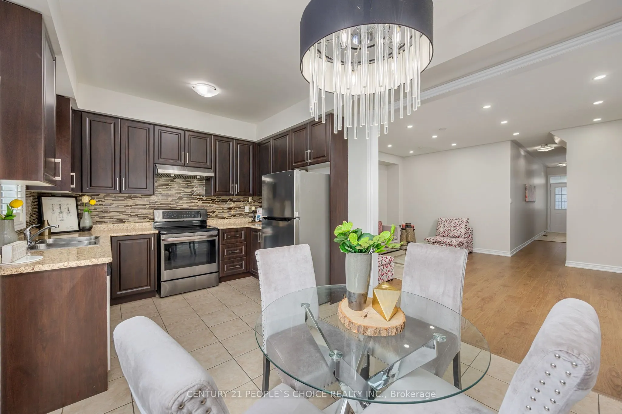 32 Frenchpark Circle NW