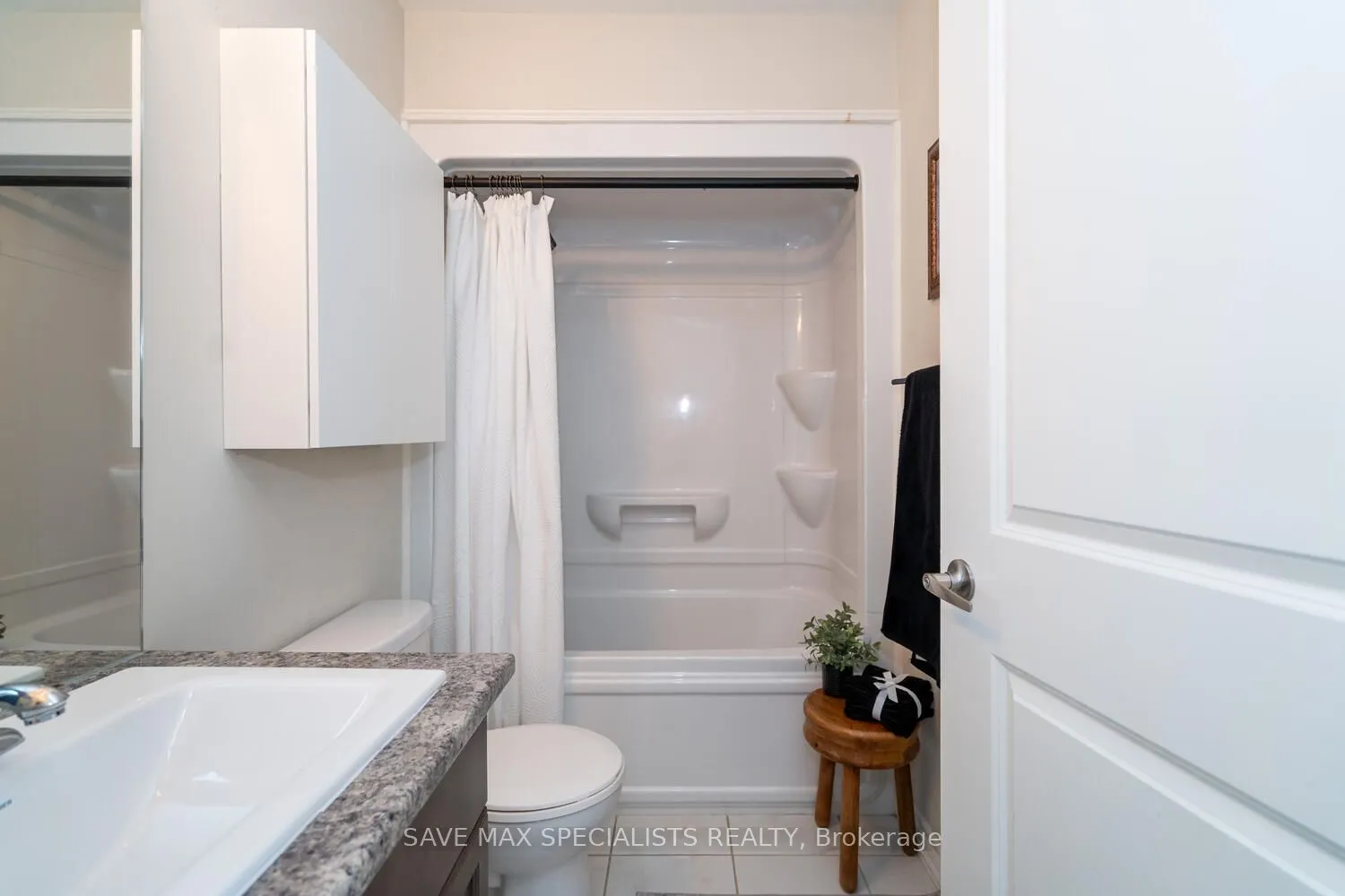 640 Sauve Street, #422