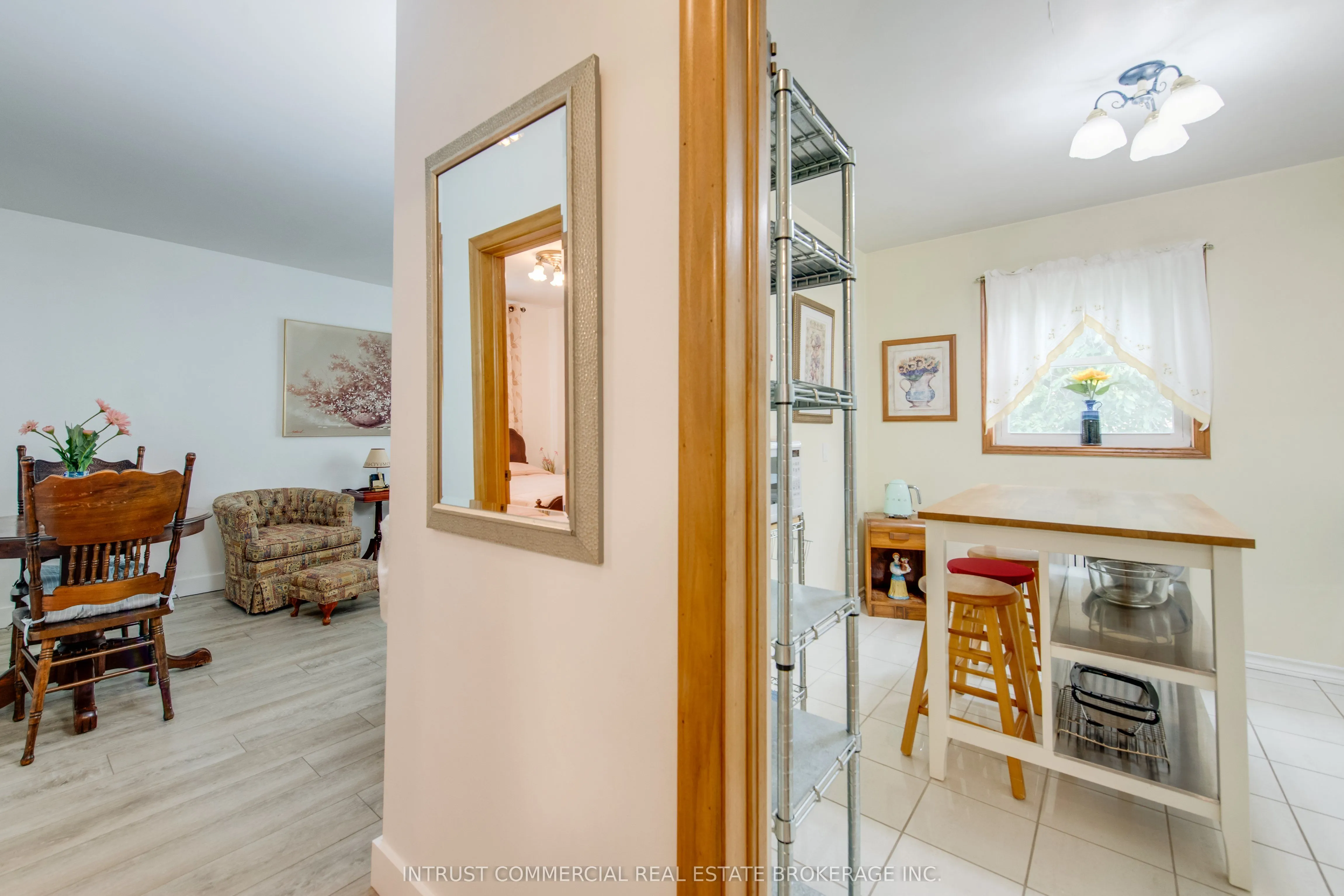 3384 Lake Shore Boulevard W