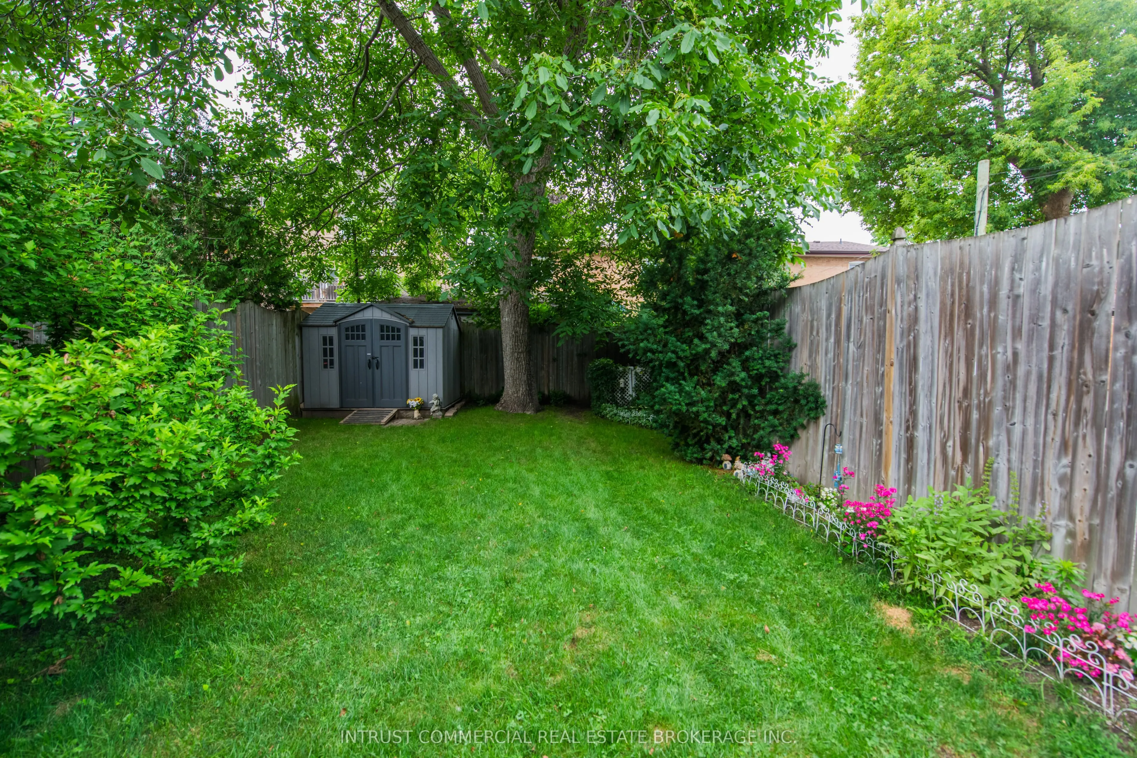 3384 Lake Shore Boulevard W