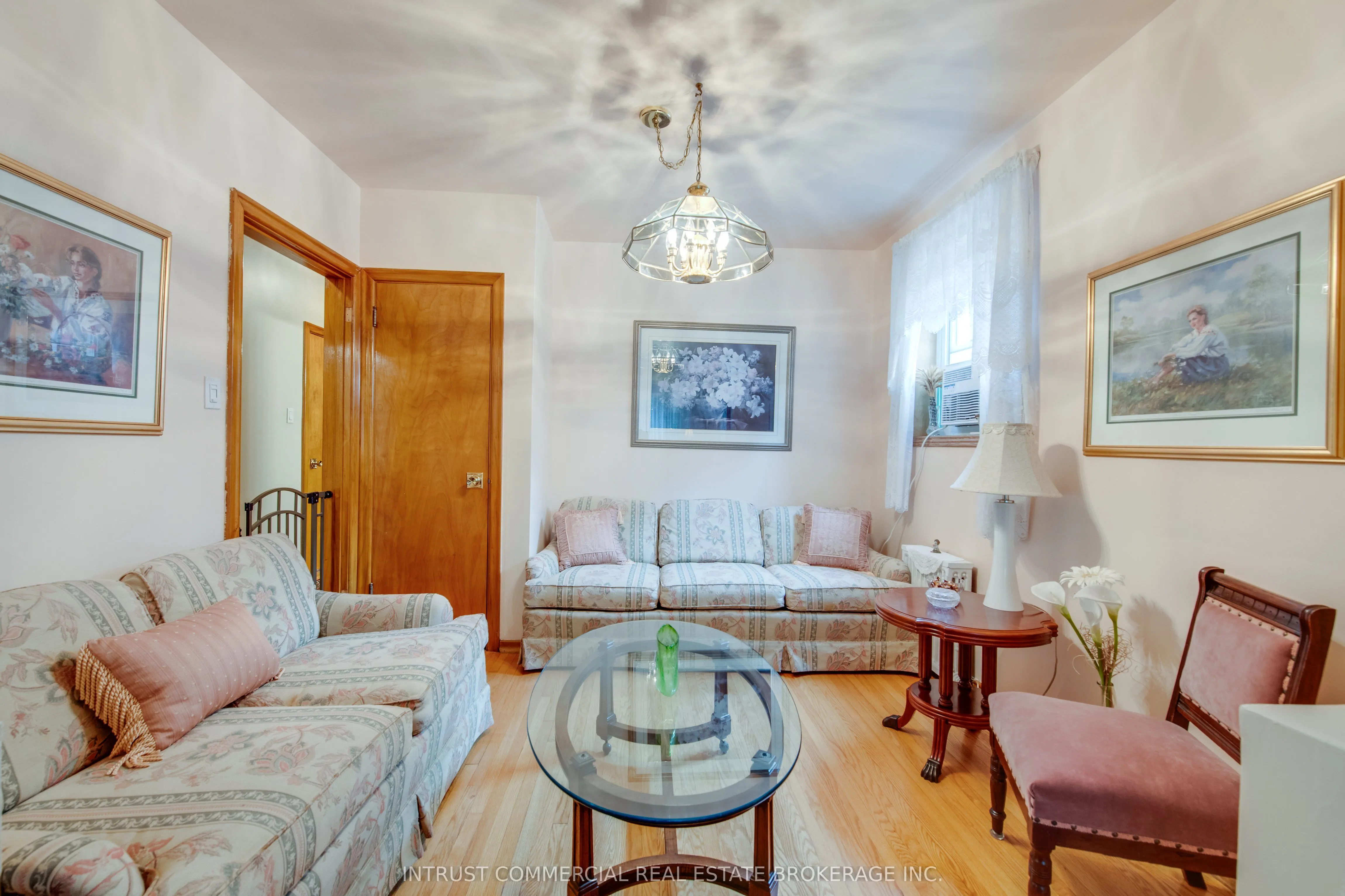 3384 Lake Shore Boulevard W