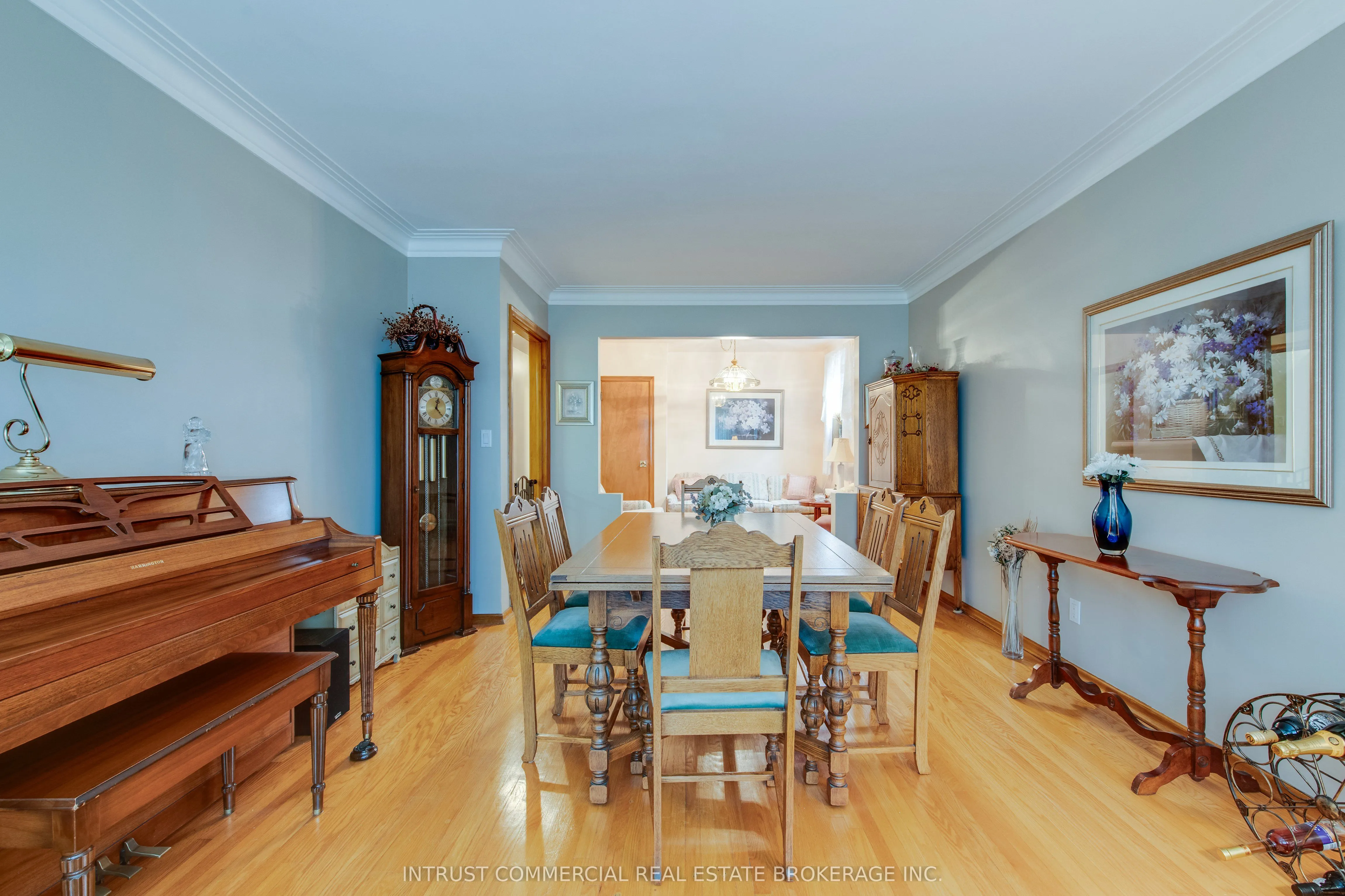 3384 Lake Shore Boulevard W
