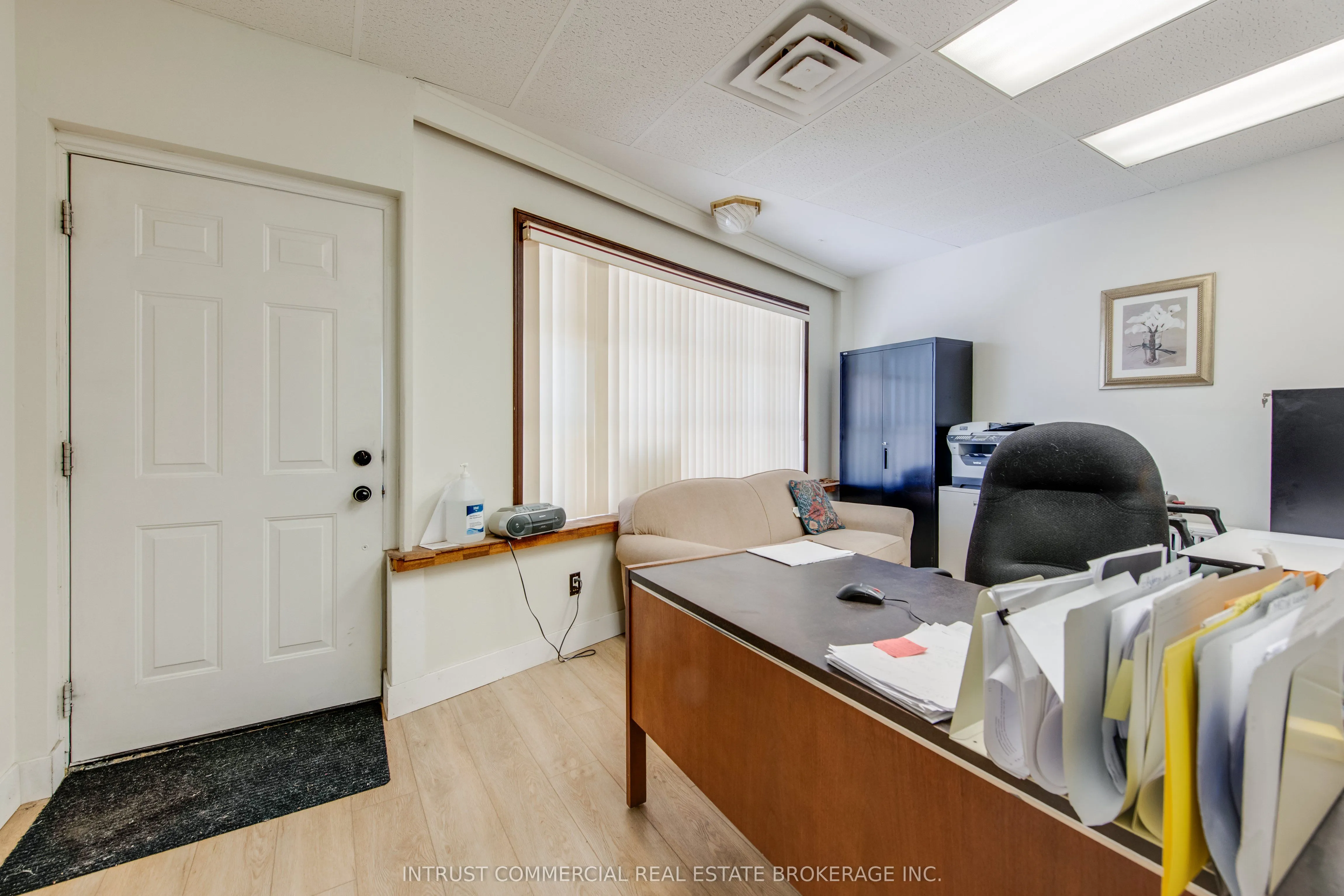 3384 Lake Shore Boulevard W
