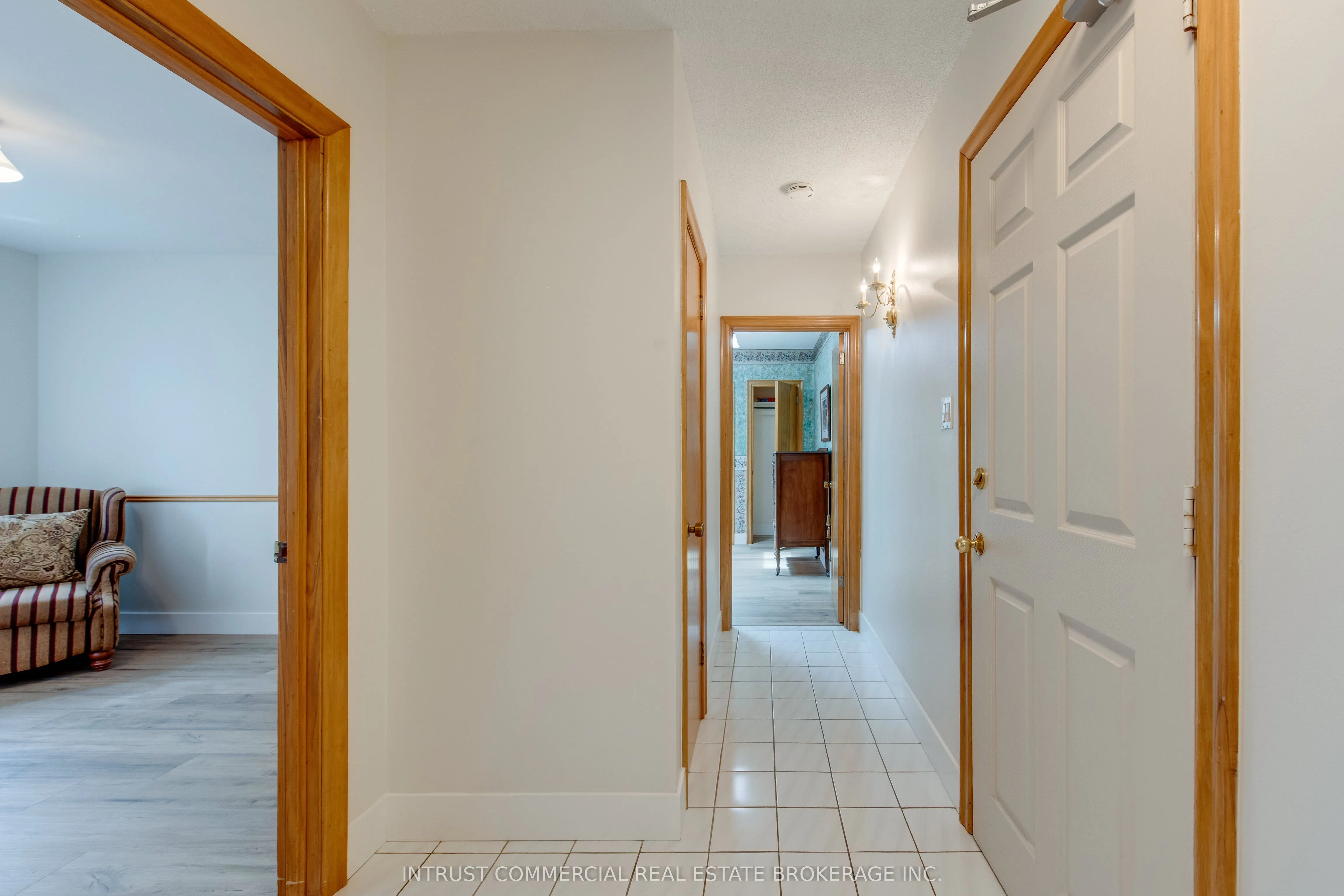 3384 Lake Shore Boulevard W
