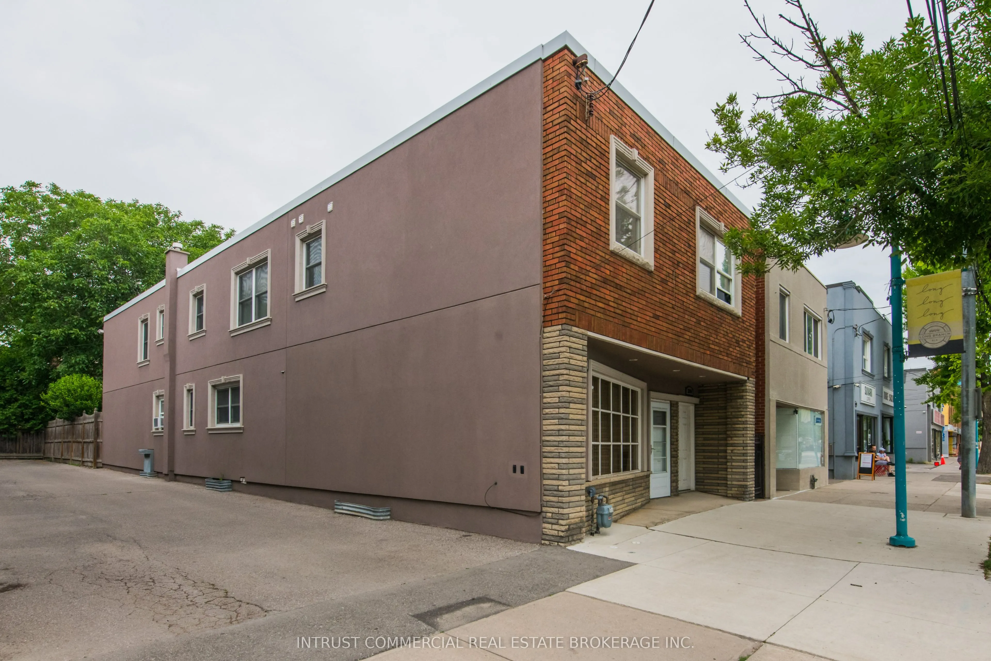 3384 Lake Shore Boulevard W