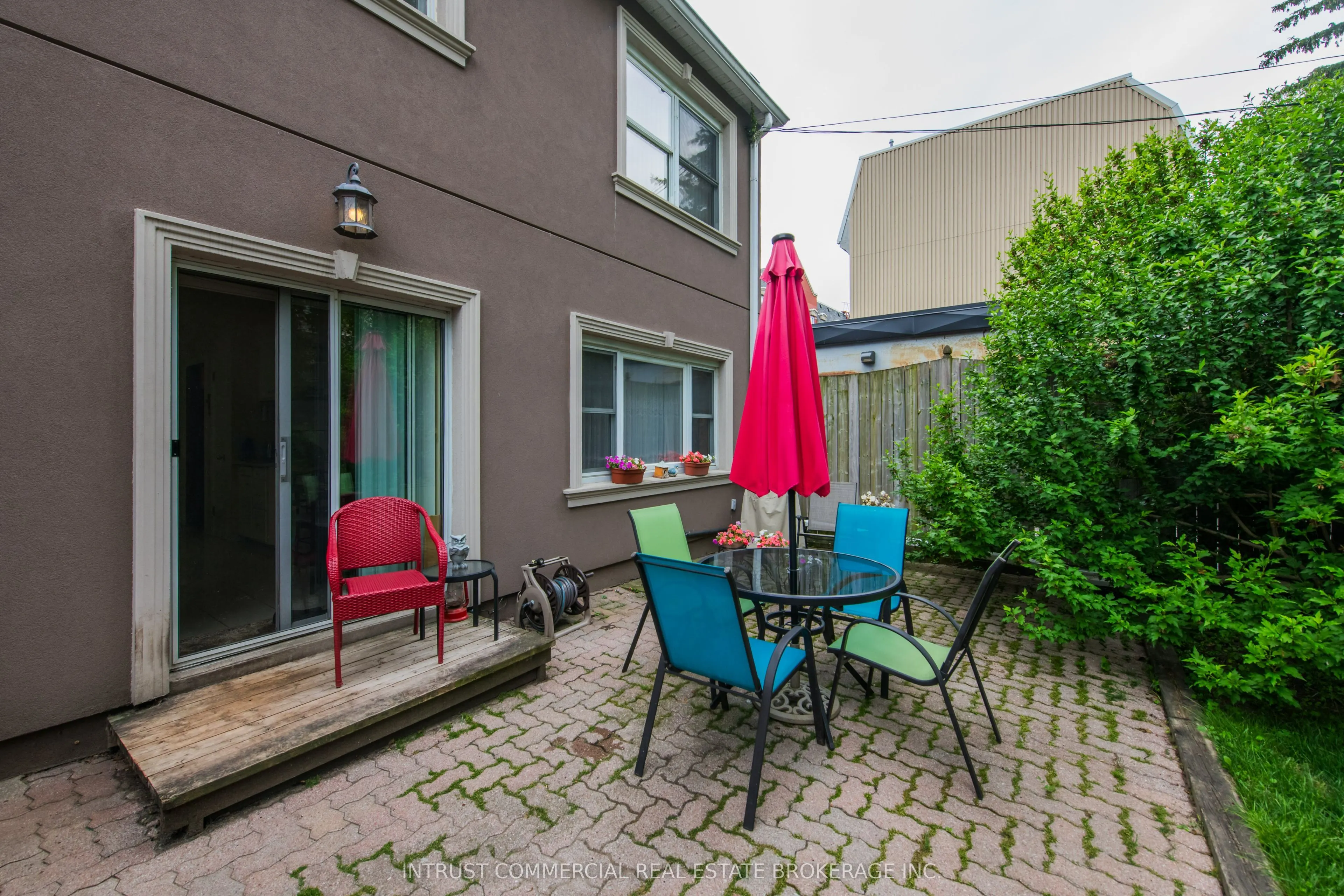 3384 Lake Shore Boulevard W