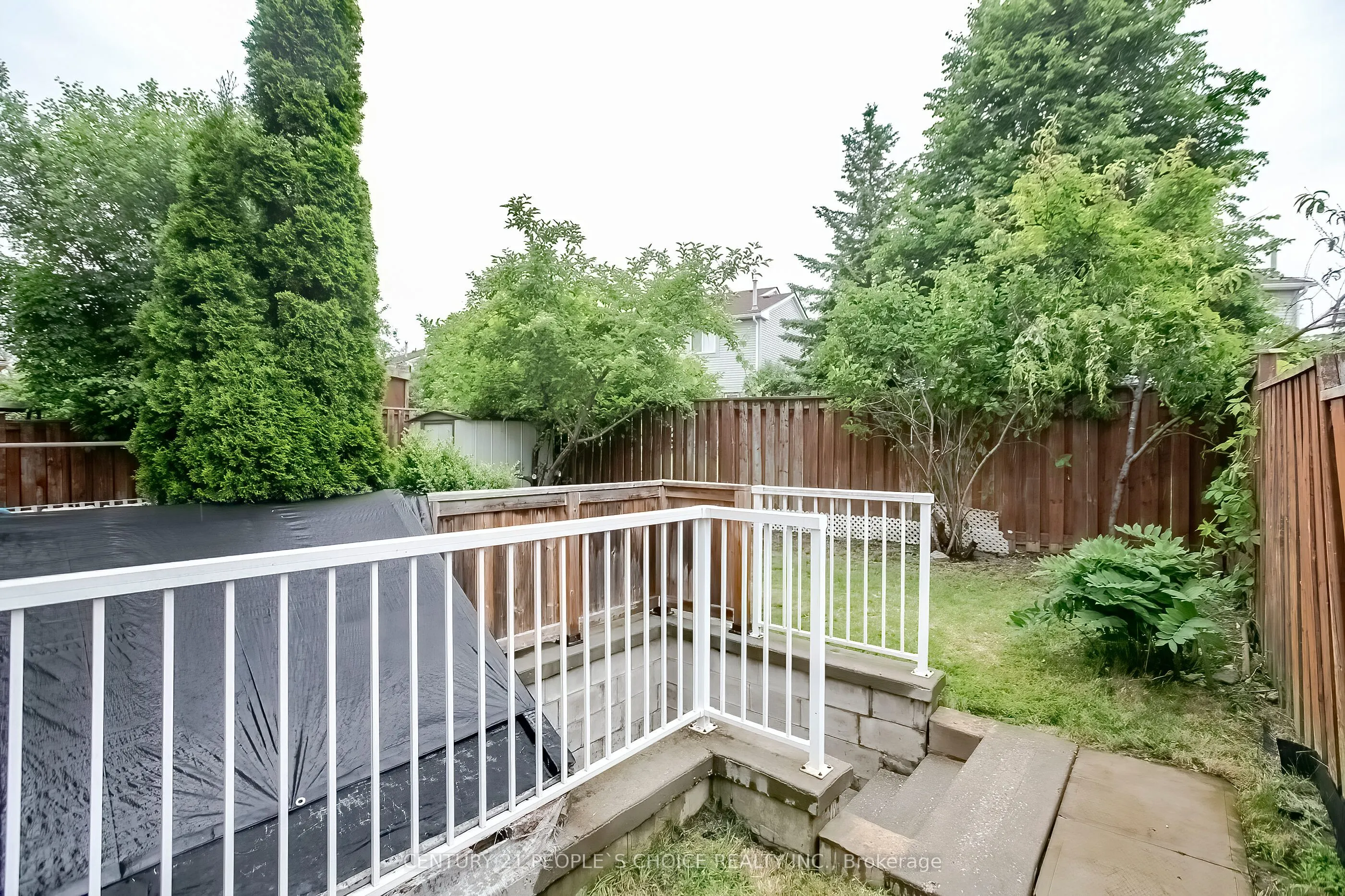 24 Vivians Crescent