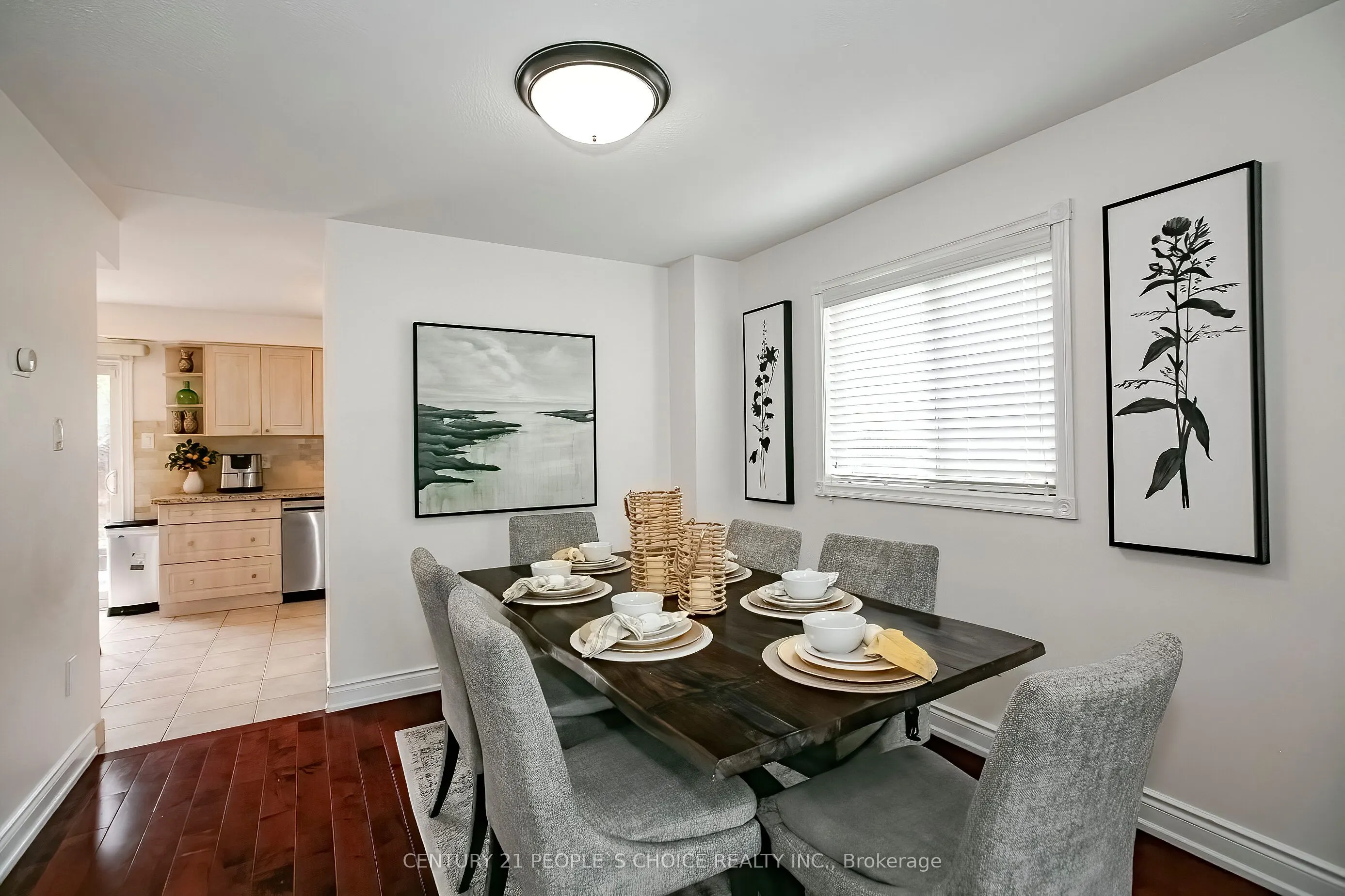 24 Vivians Crescent
