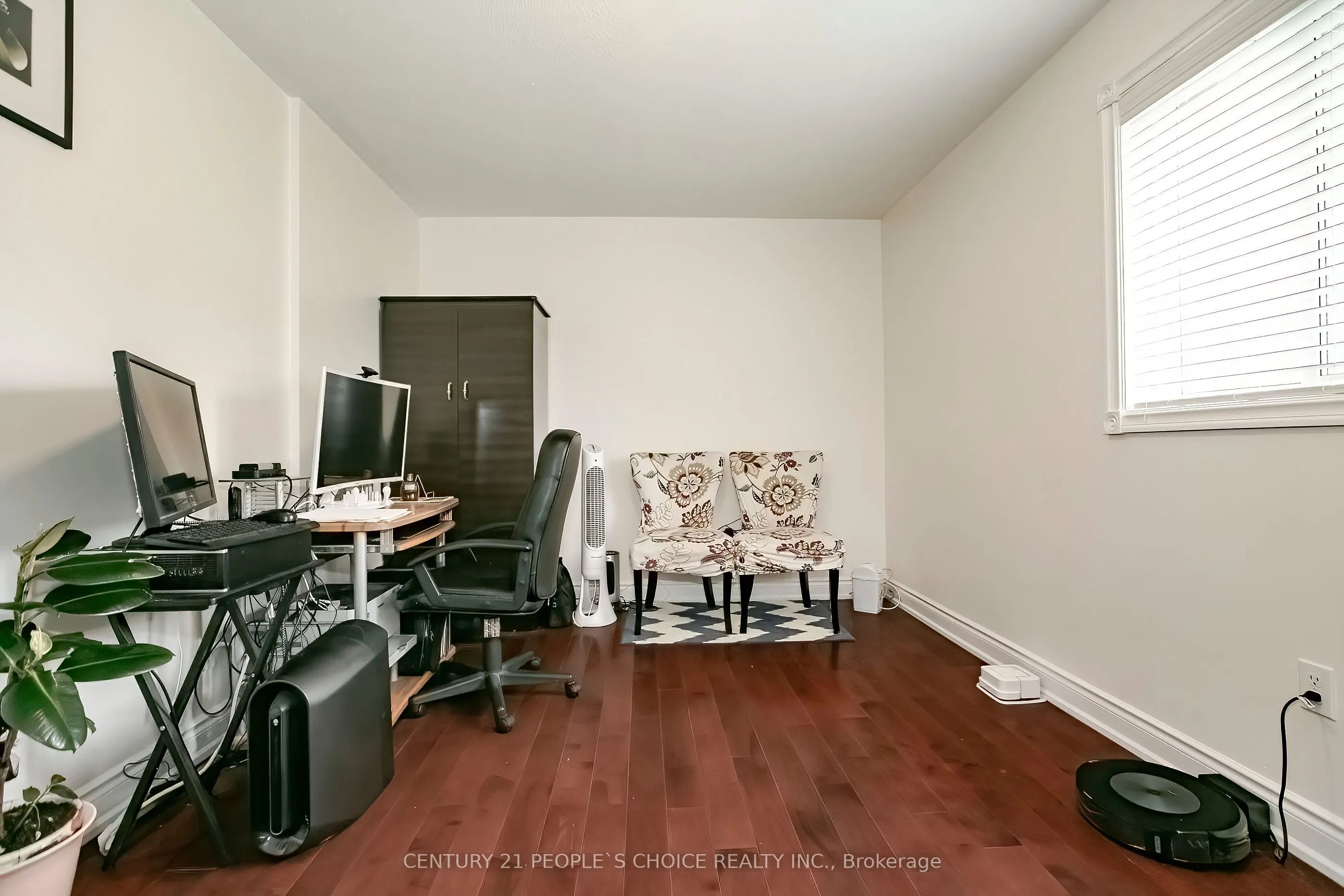 24 Vivians Crescent