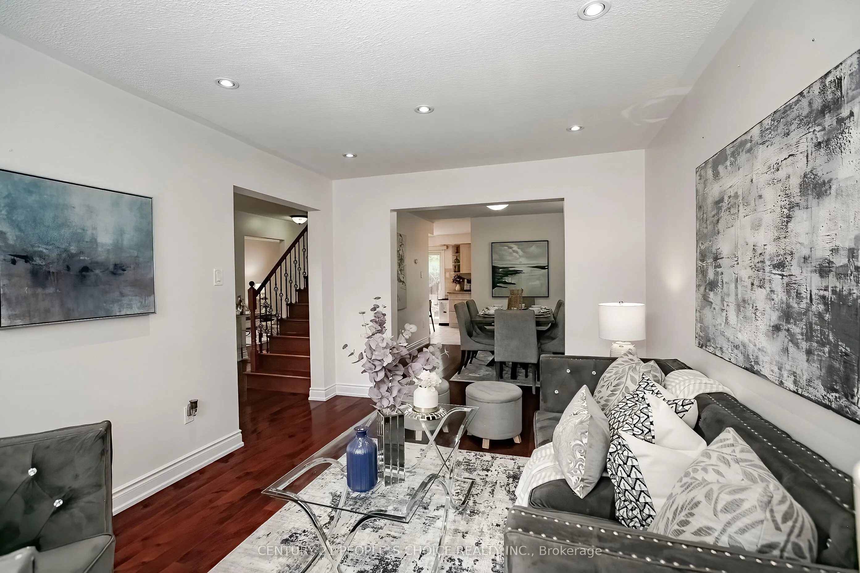 24 Vivians Crescent