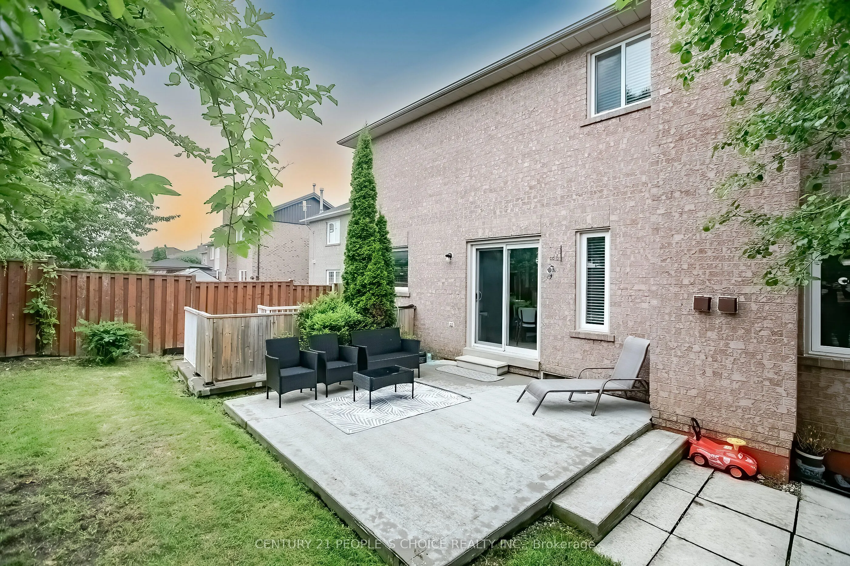 24 Vivians Crescent