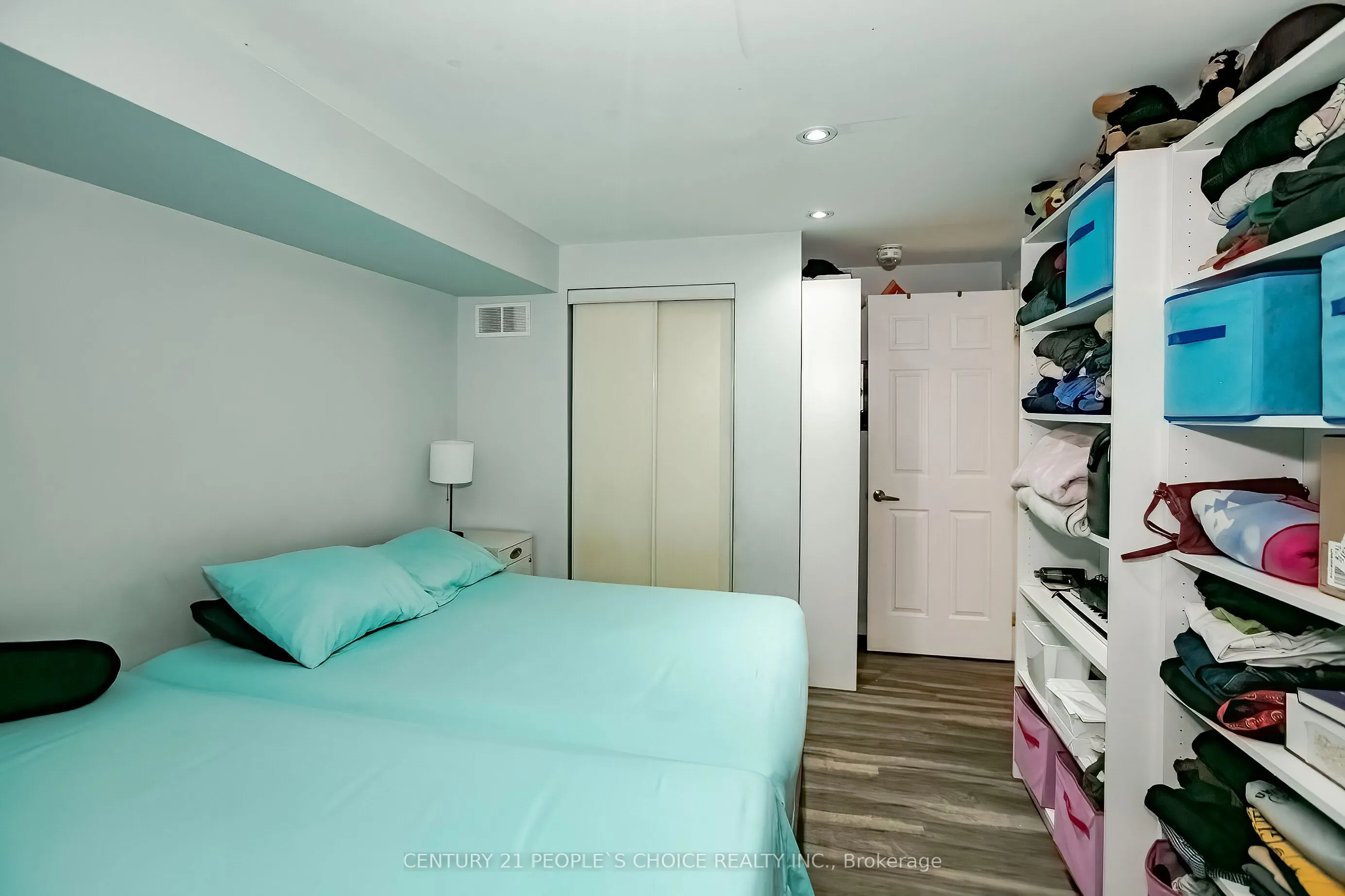 24 Vivians Crescent