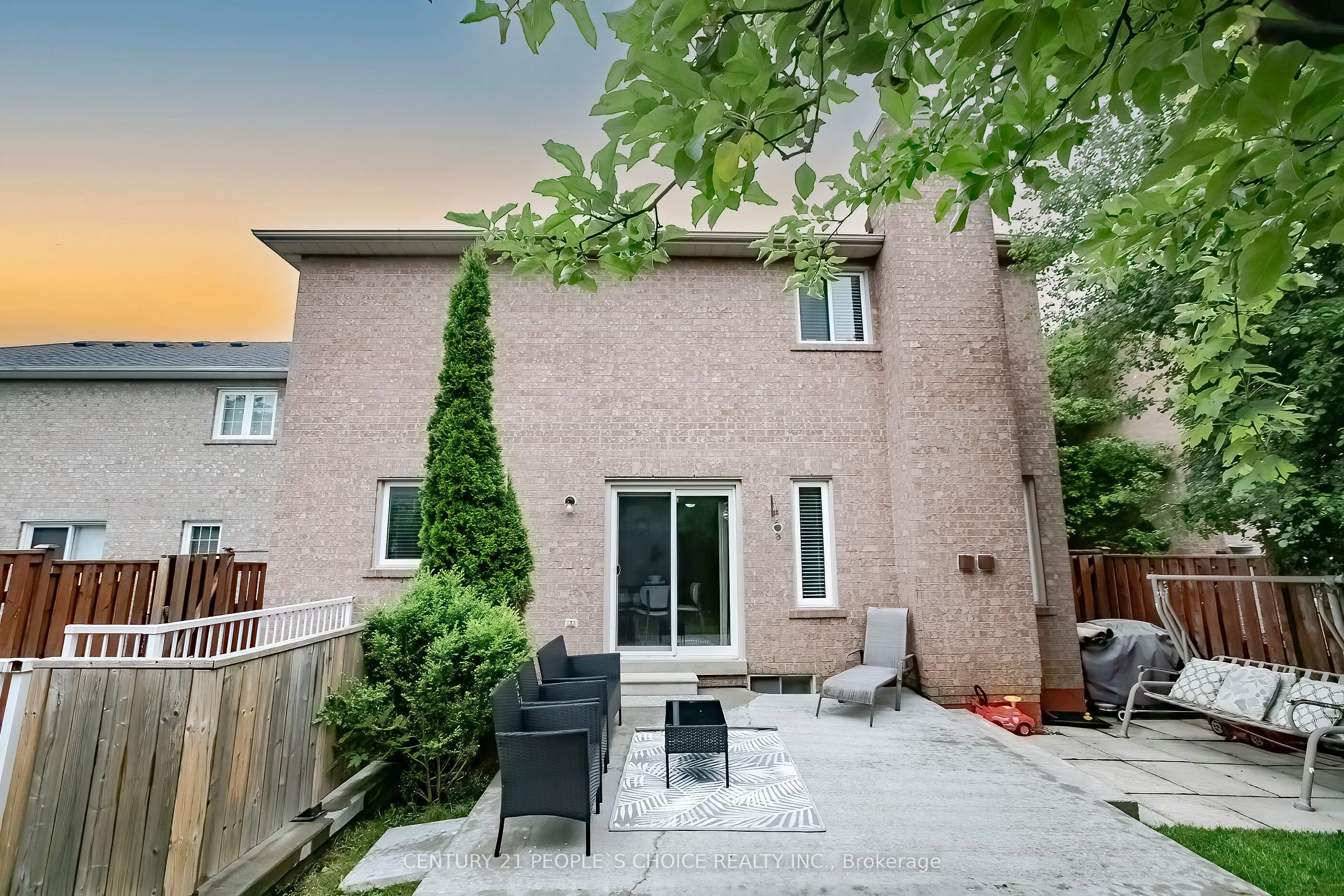 24 Vivians Crescent