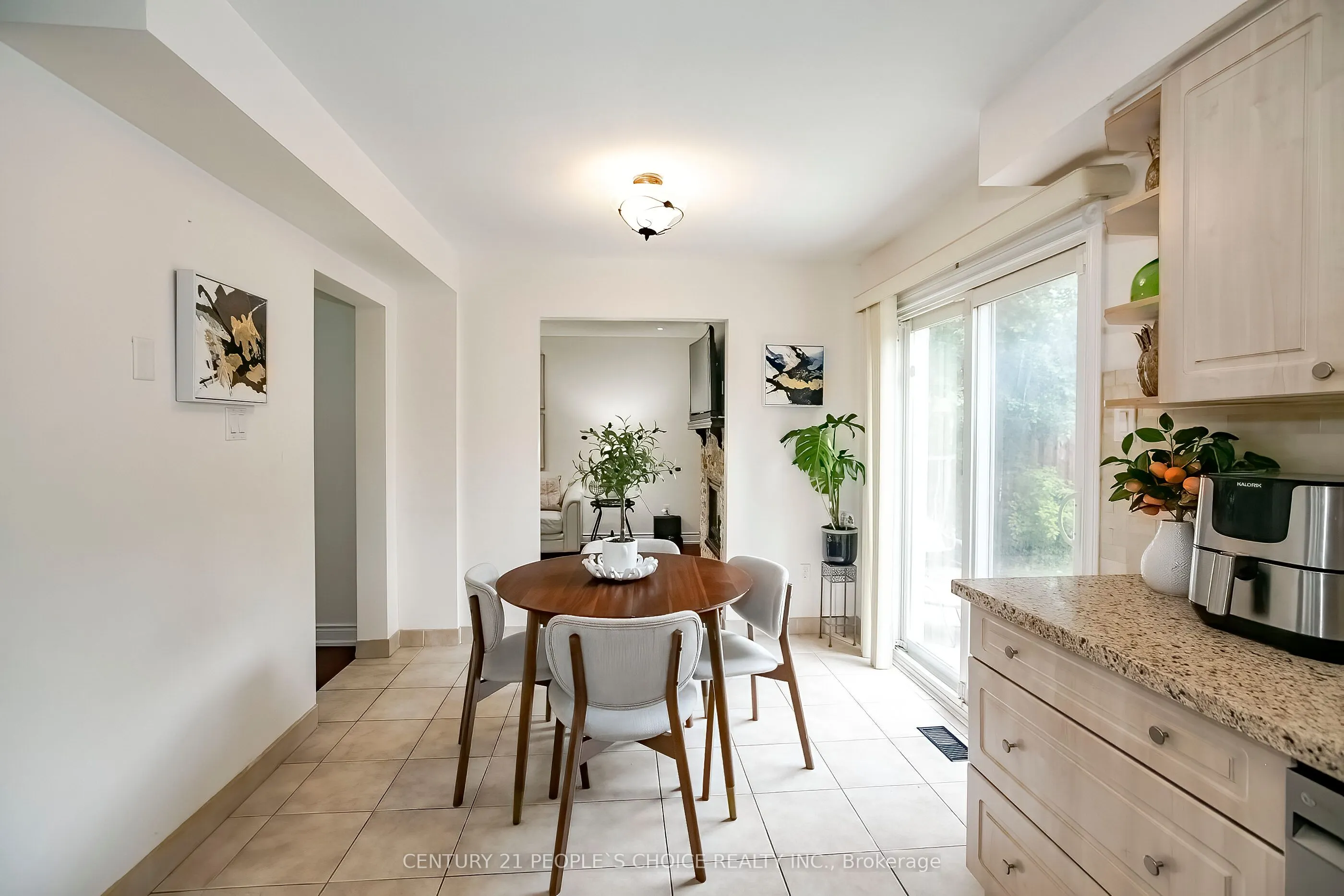 24 Vivians Crescent