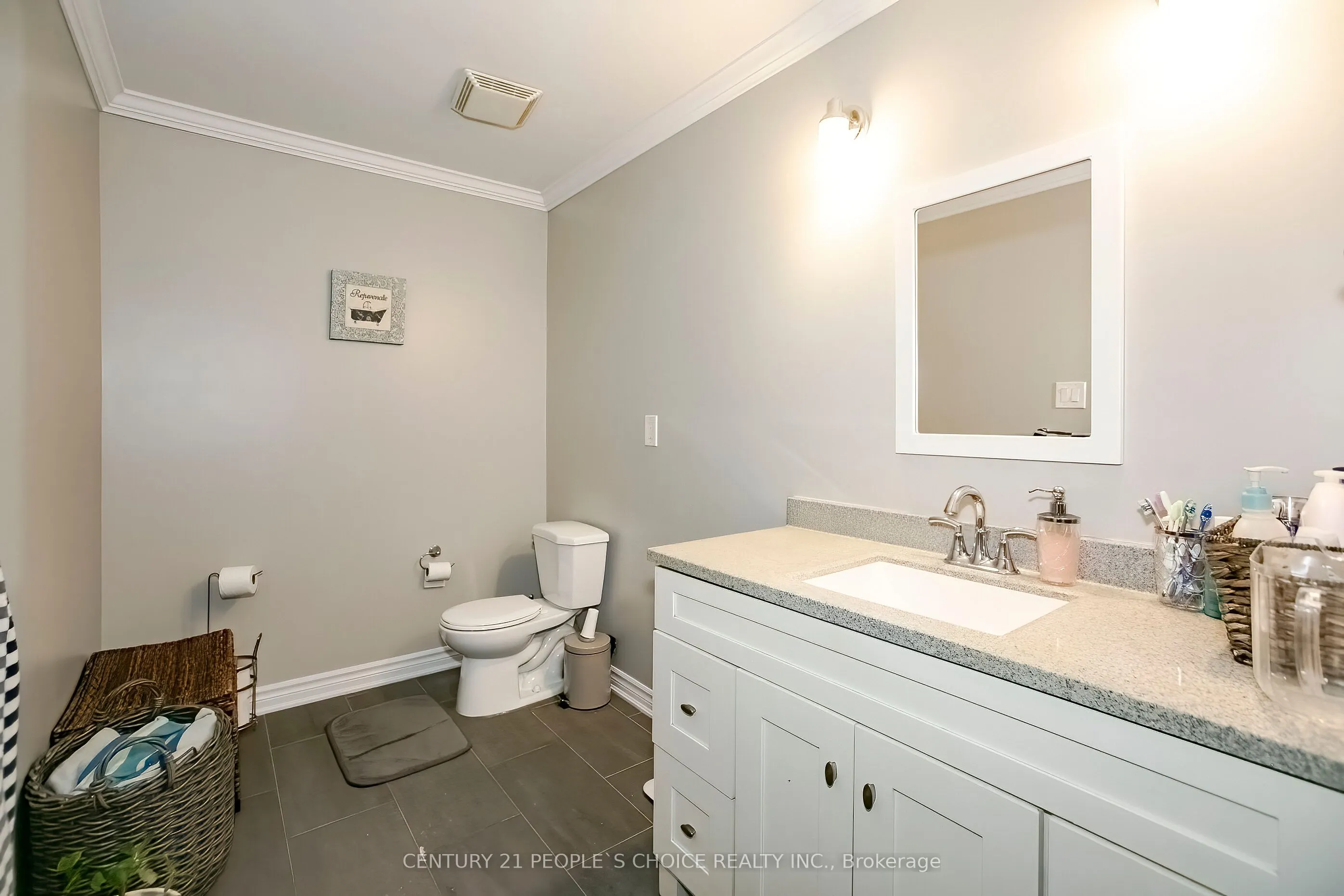 24 Vivians Crescent