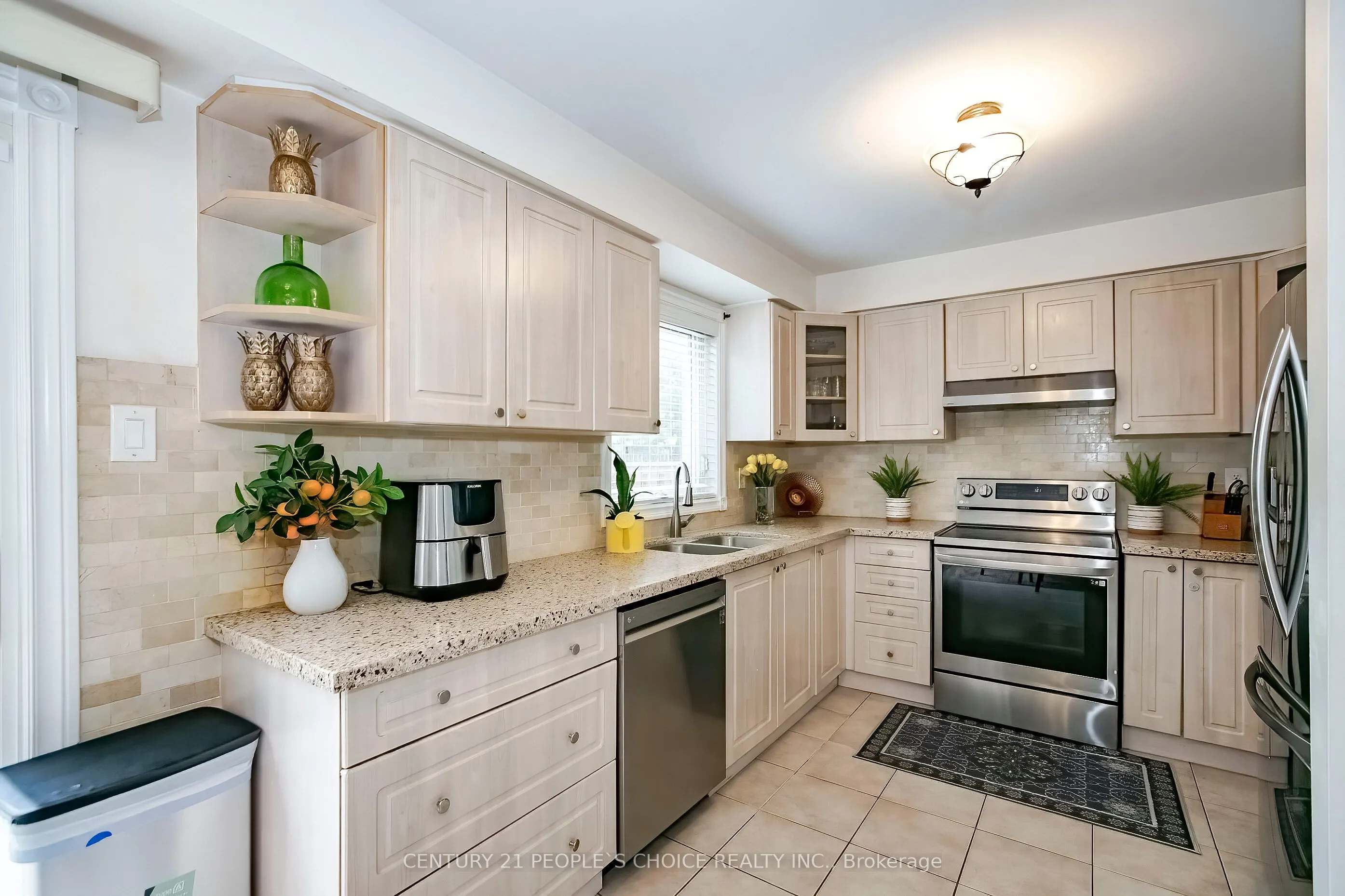 24 Vivians Crescent