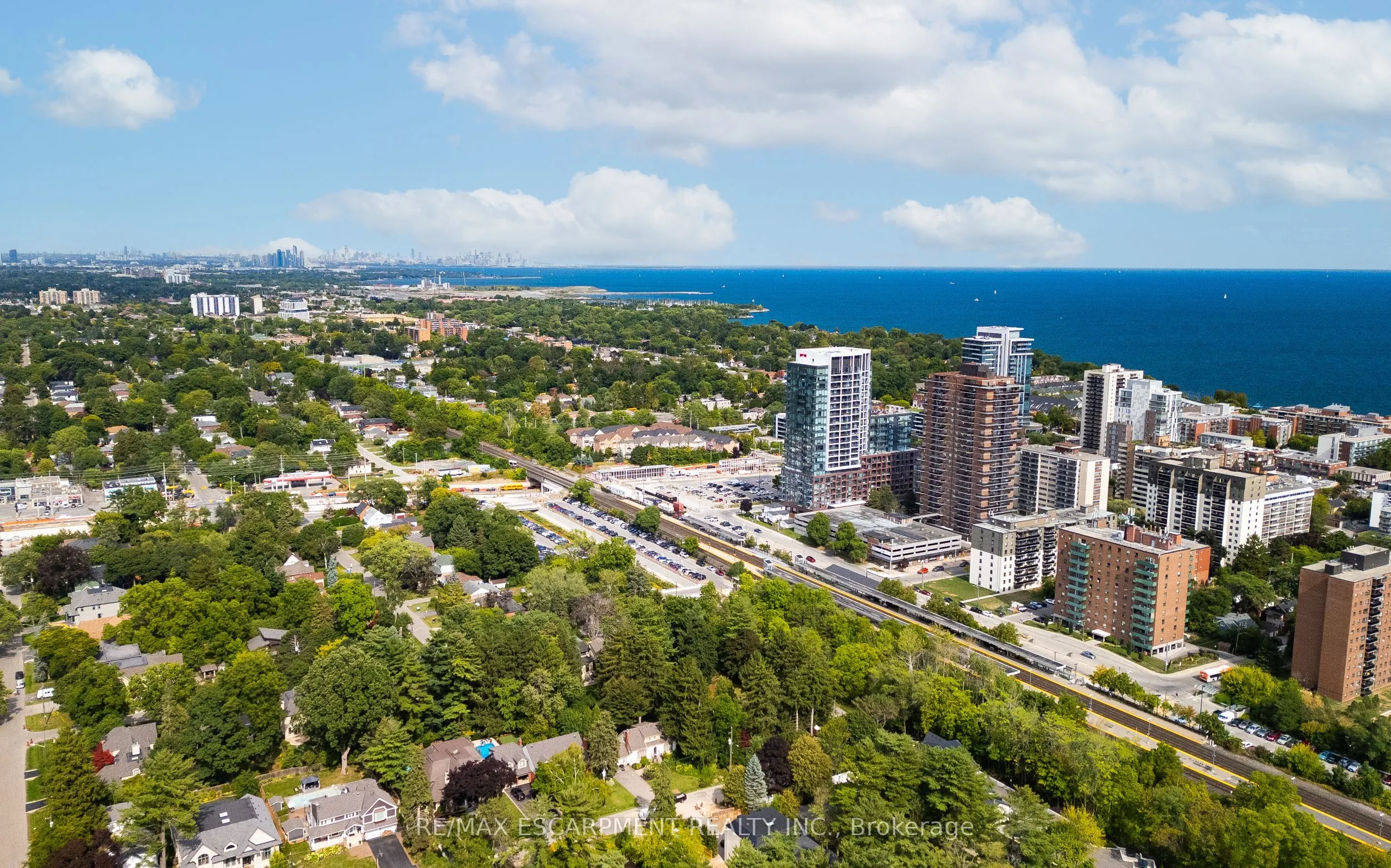 28 Ann Street, #801