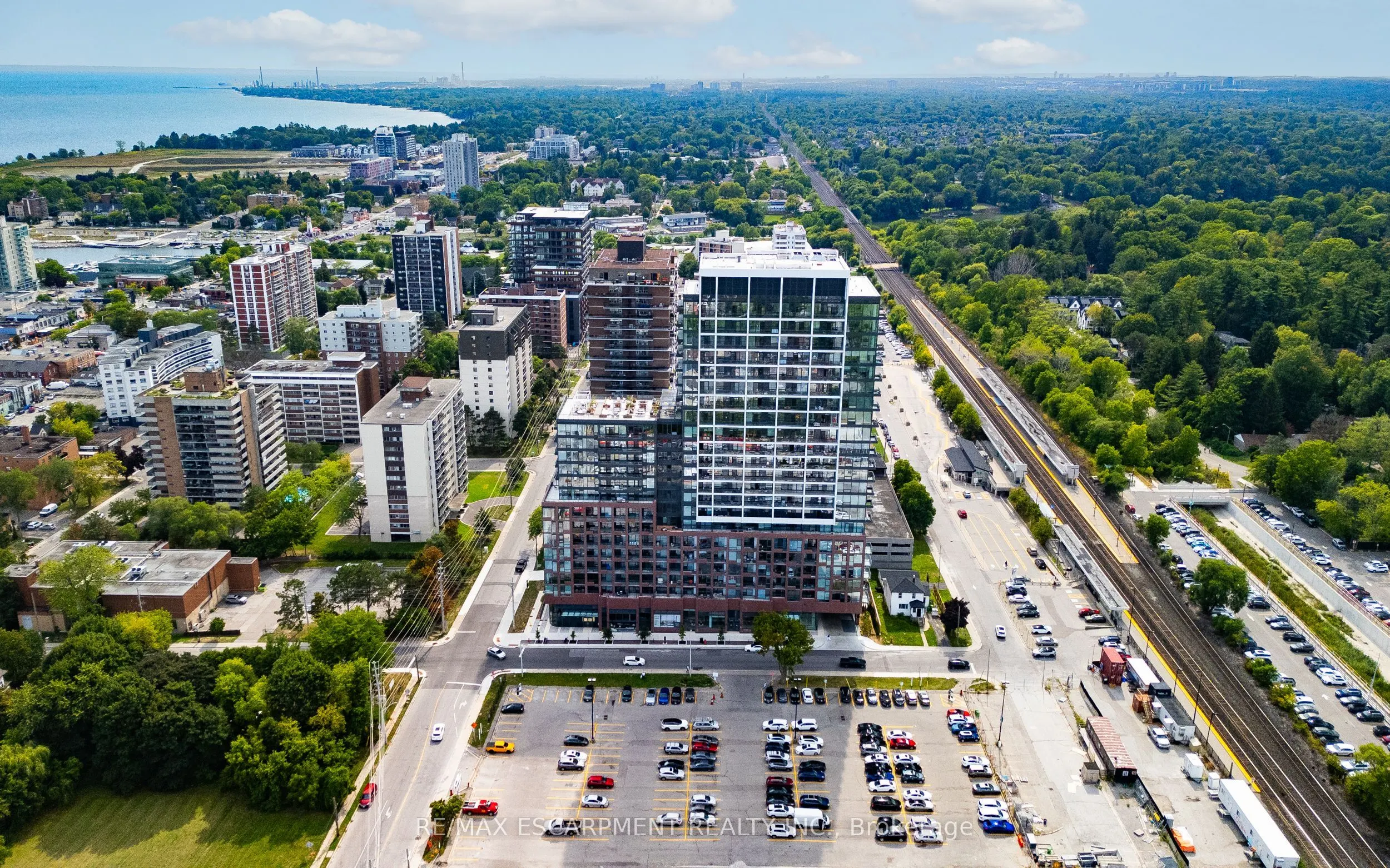 28 Ann Street, #801
