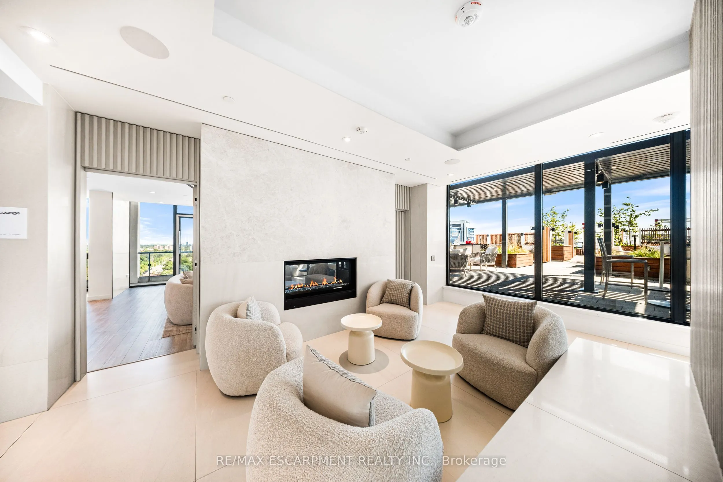 28 Ann Street, #801