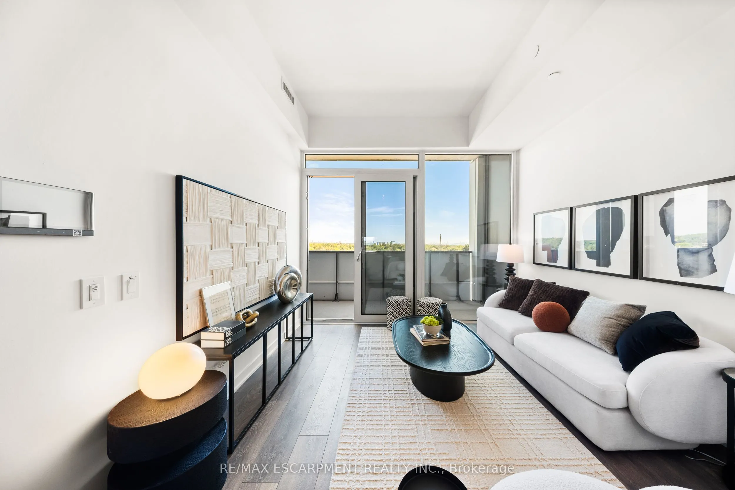 28 Ann Street, #801