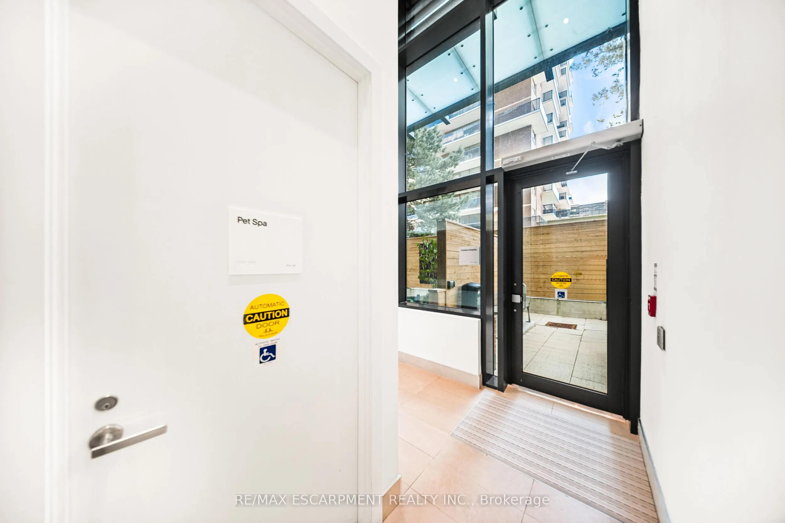 28 Ann Street, #801