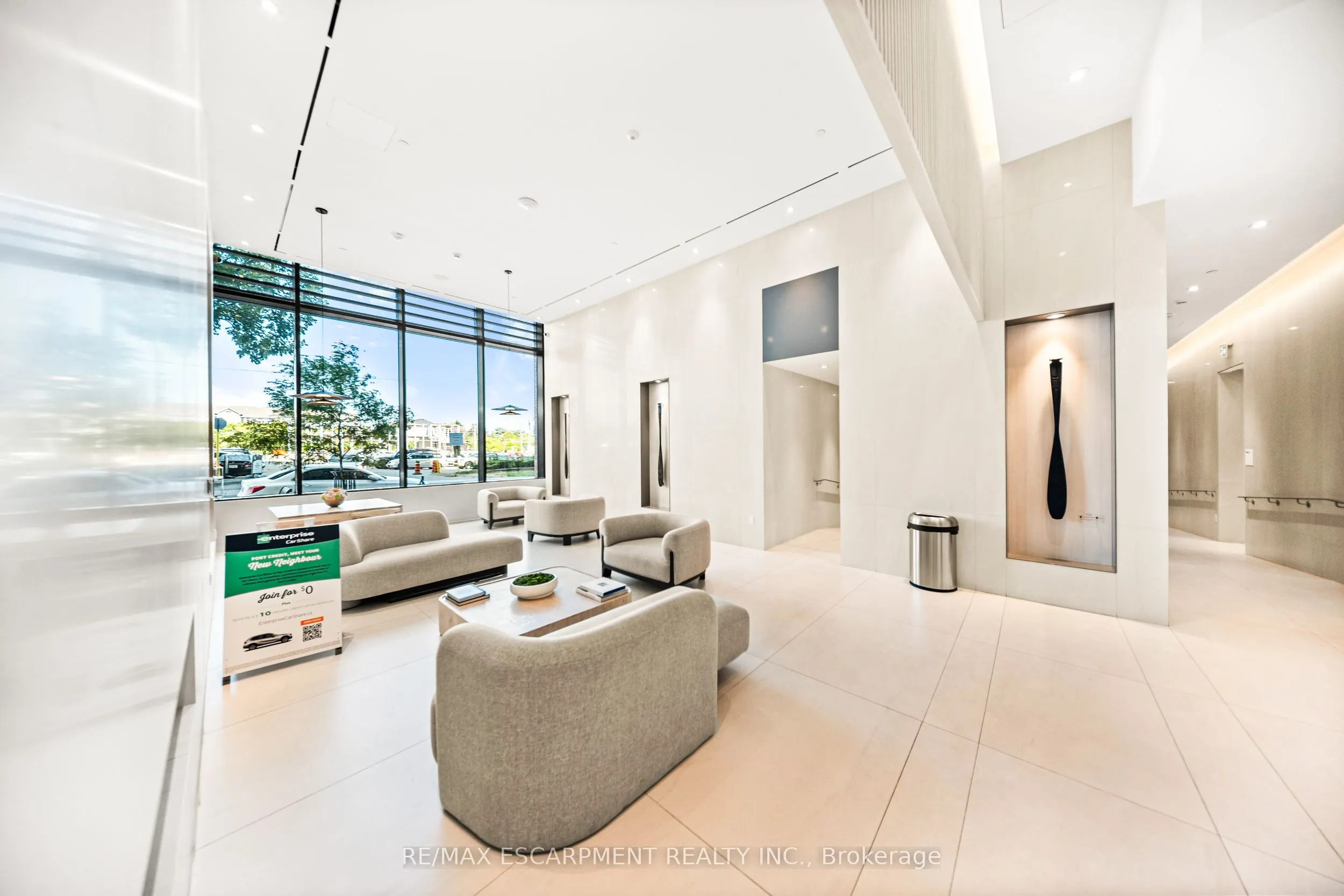 28 Ann Street, #801