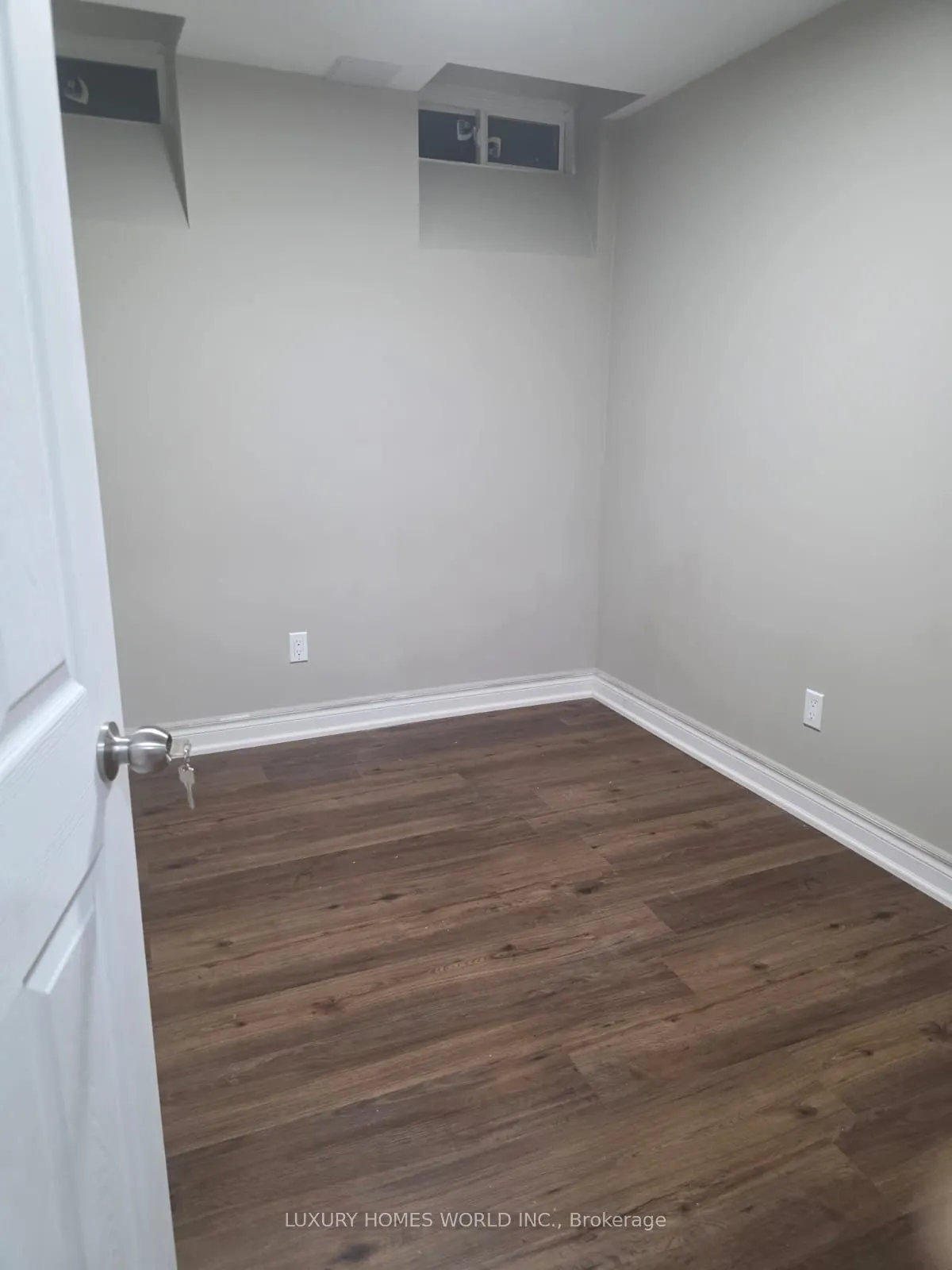 128 Adventura Road