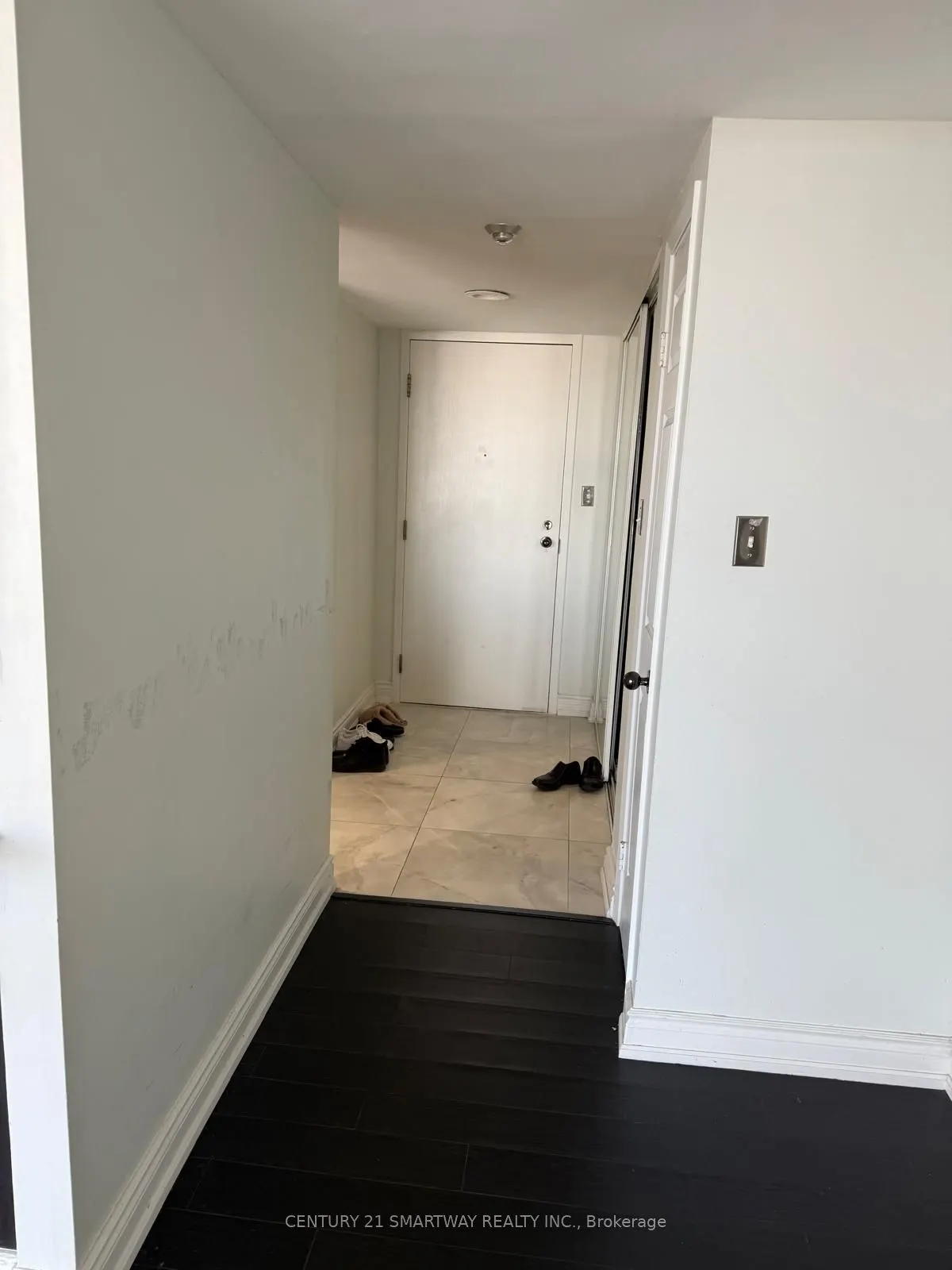 50 Eglinton Avenue, #605