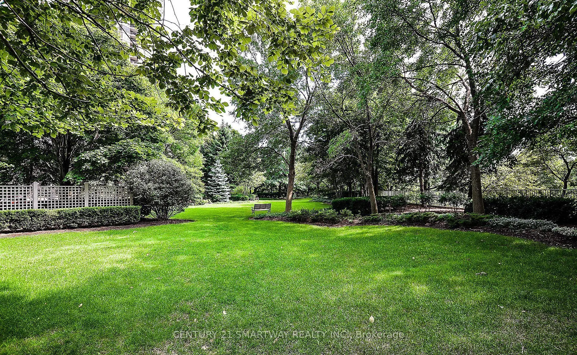 50 Eglinton Avenue, #605