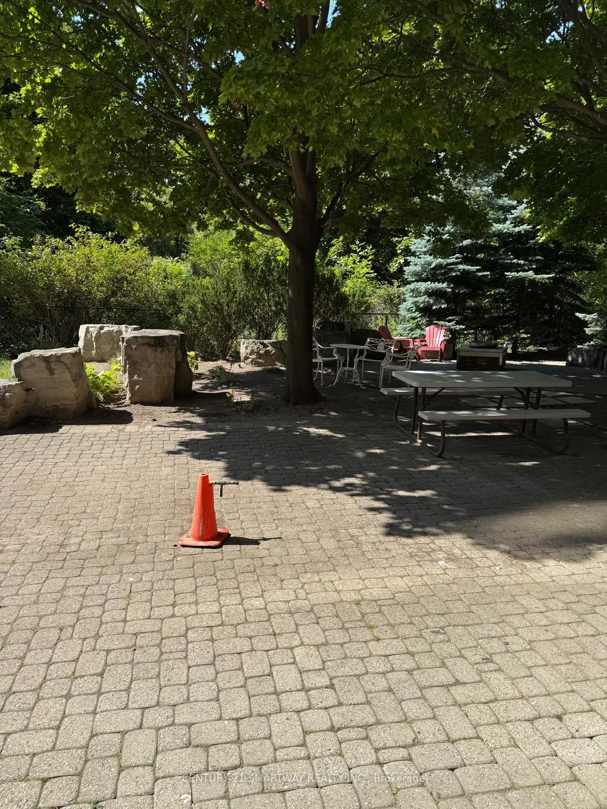50 Eglinton Avenue, #605